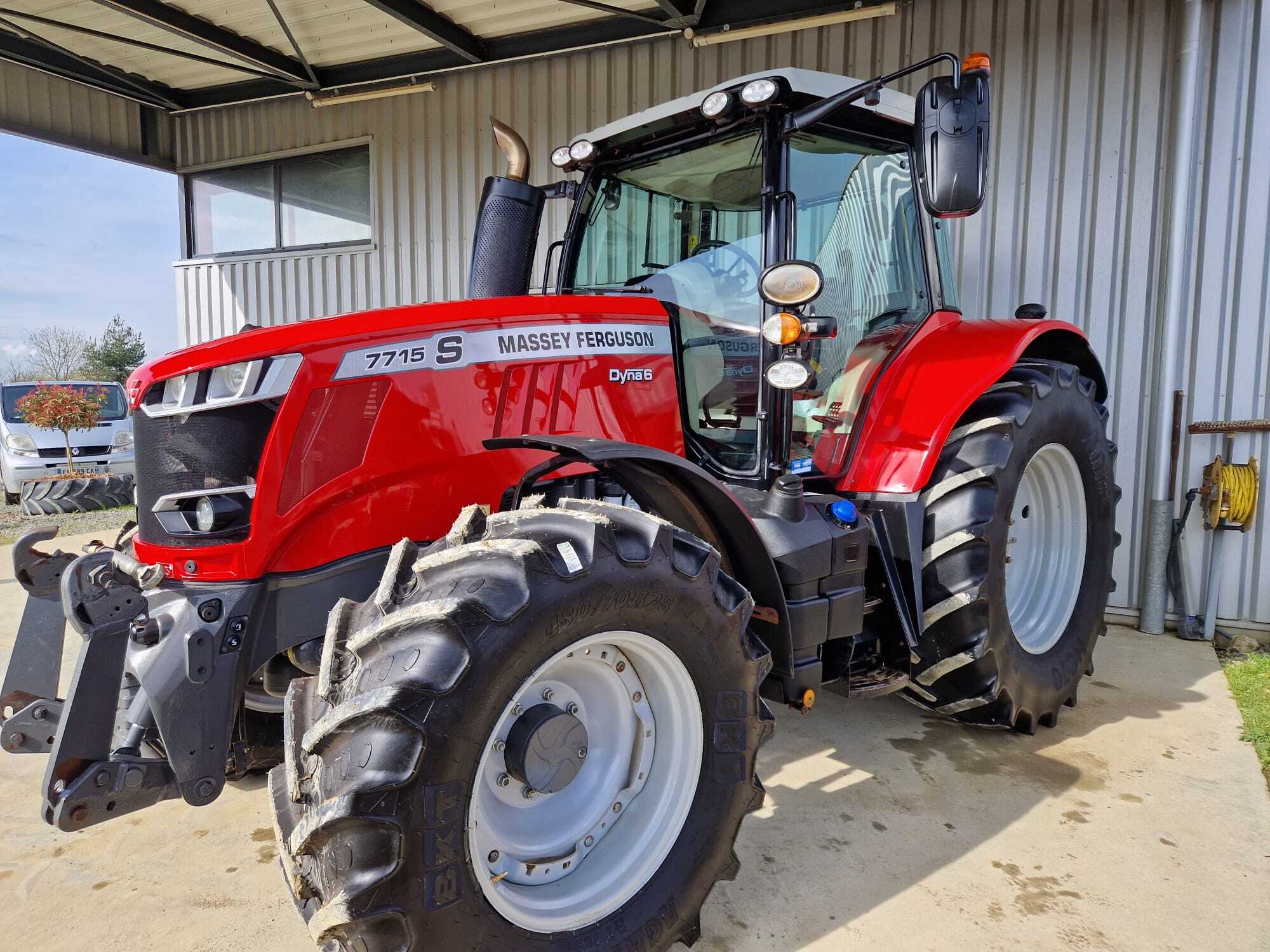 MASSEY FERGUSON 7715S