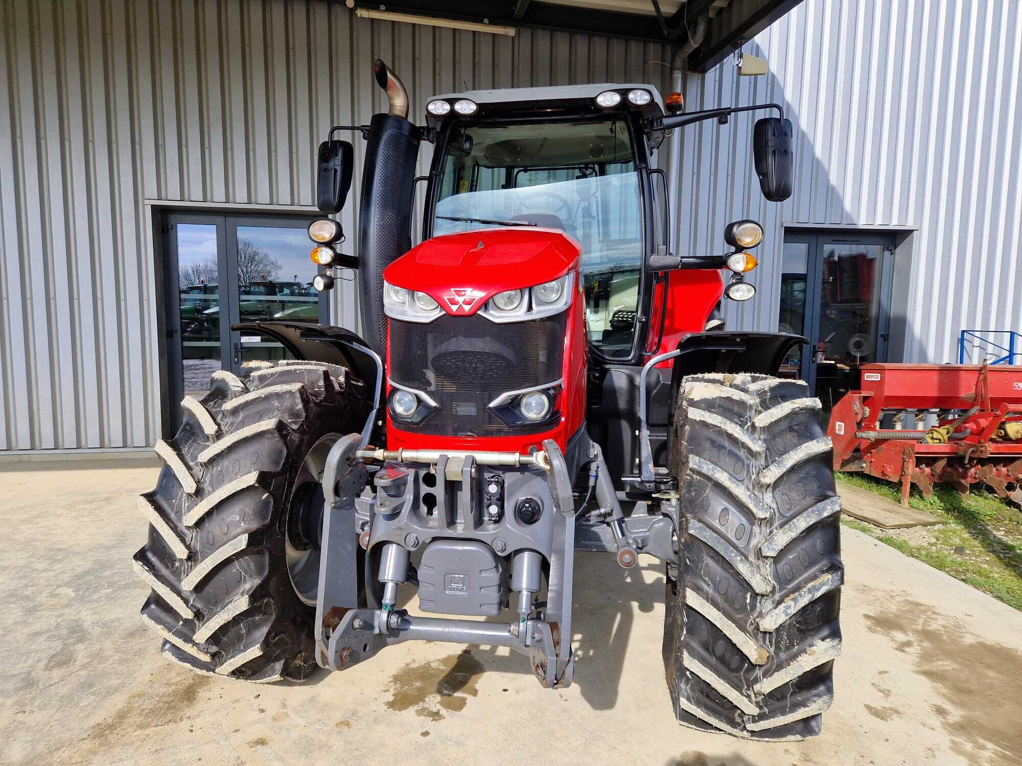 MASSEY FERGUSON 7715S