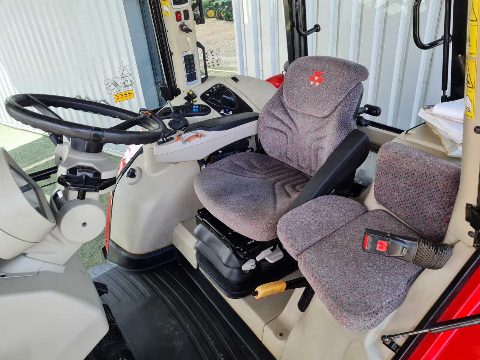 MASSEY FERGUSON 7716 DYNA 6