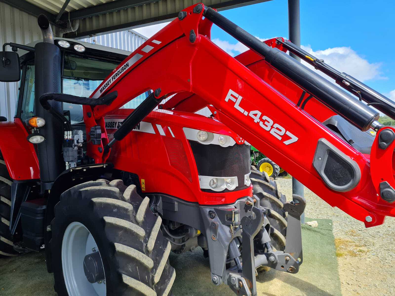 MASSEY FERGUSON 7716 DYNA 6