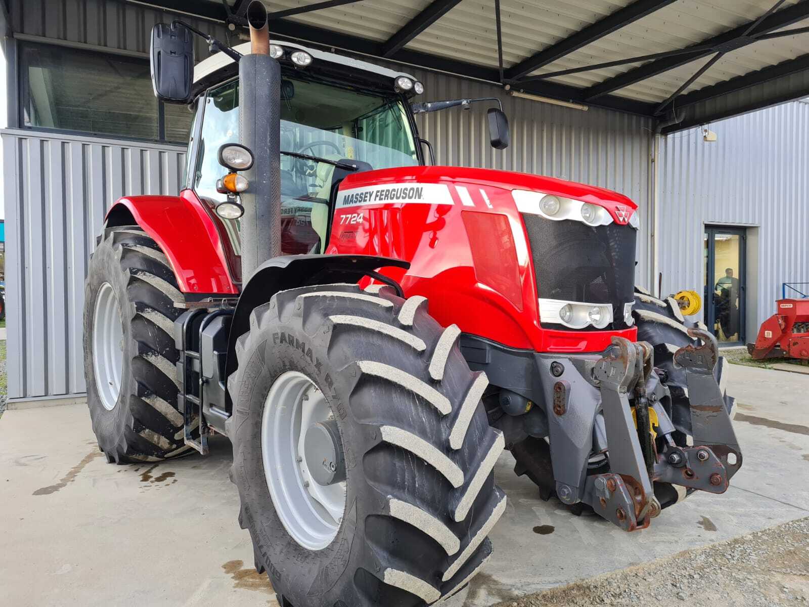 MASSEY FERGUSON 7724 DYNA VT
