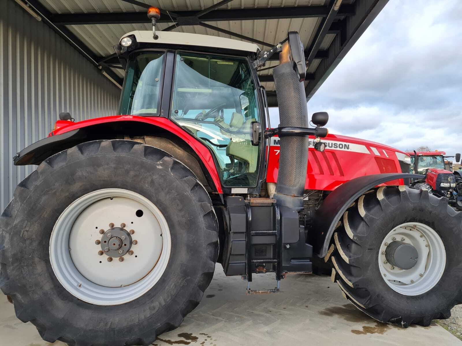 MASSEY FERGUSON 7724 DYNA VT