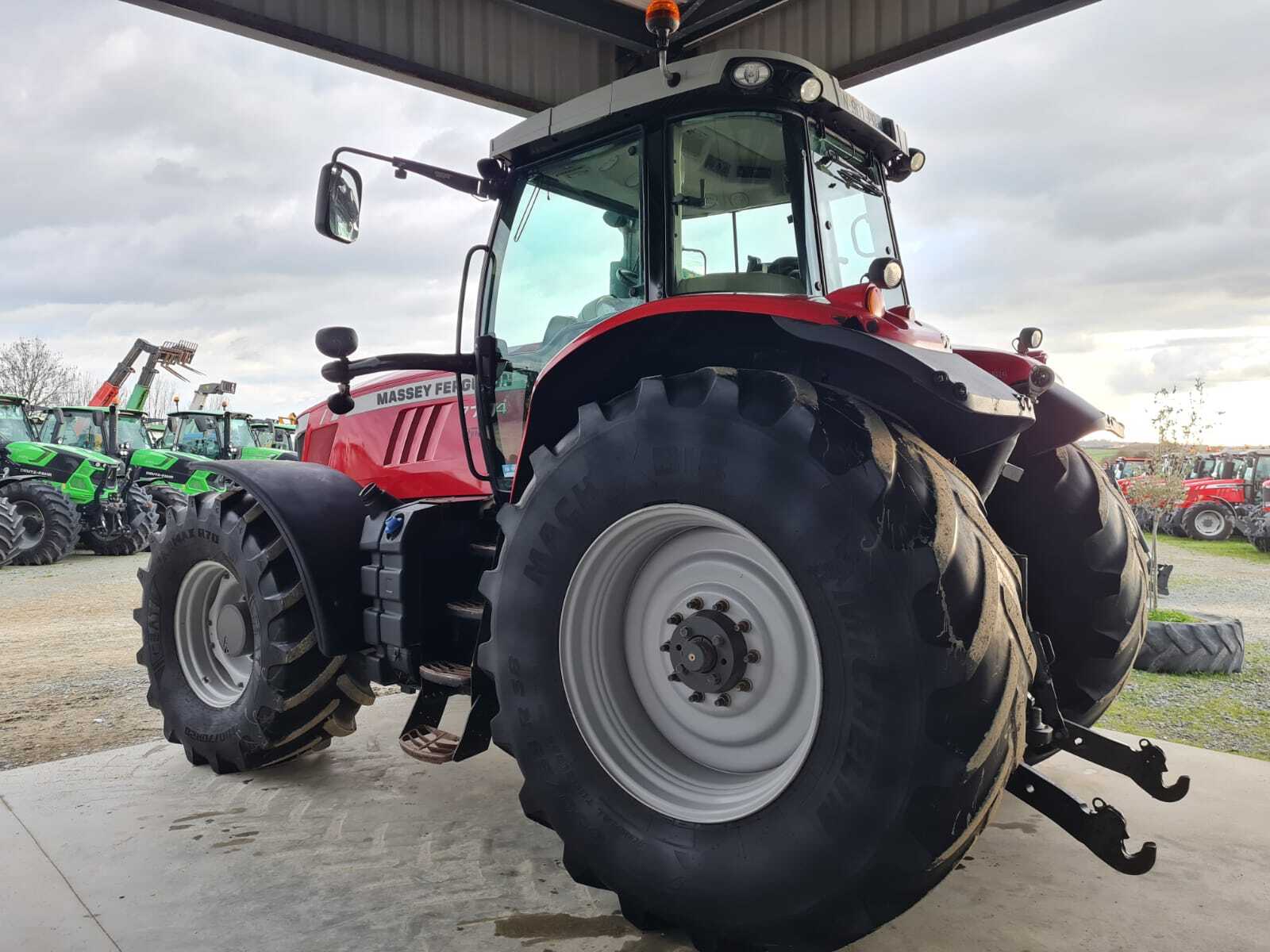 MASSEY FERGUSON 7724 DYNA VT