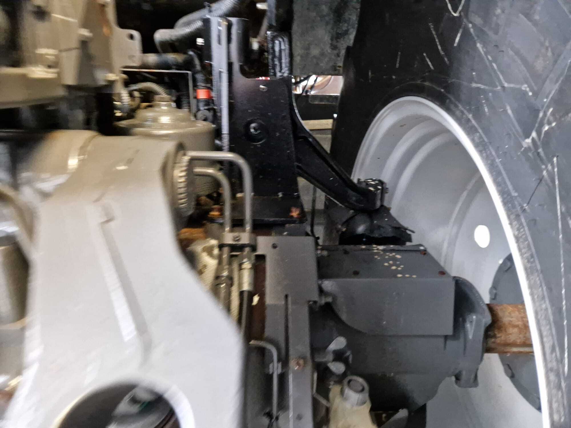 MASSEY FERGUSON 8250 DYNA VT