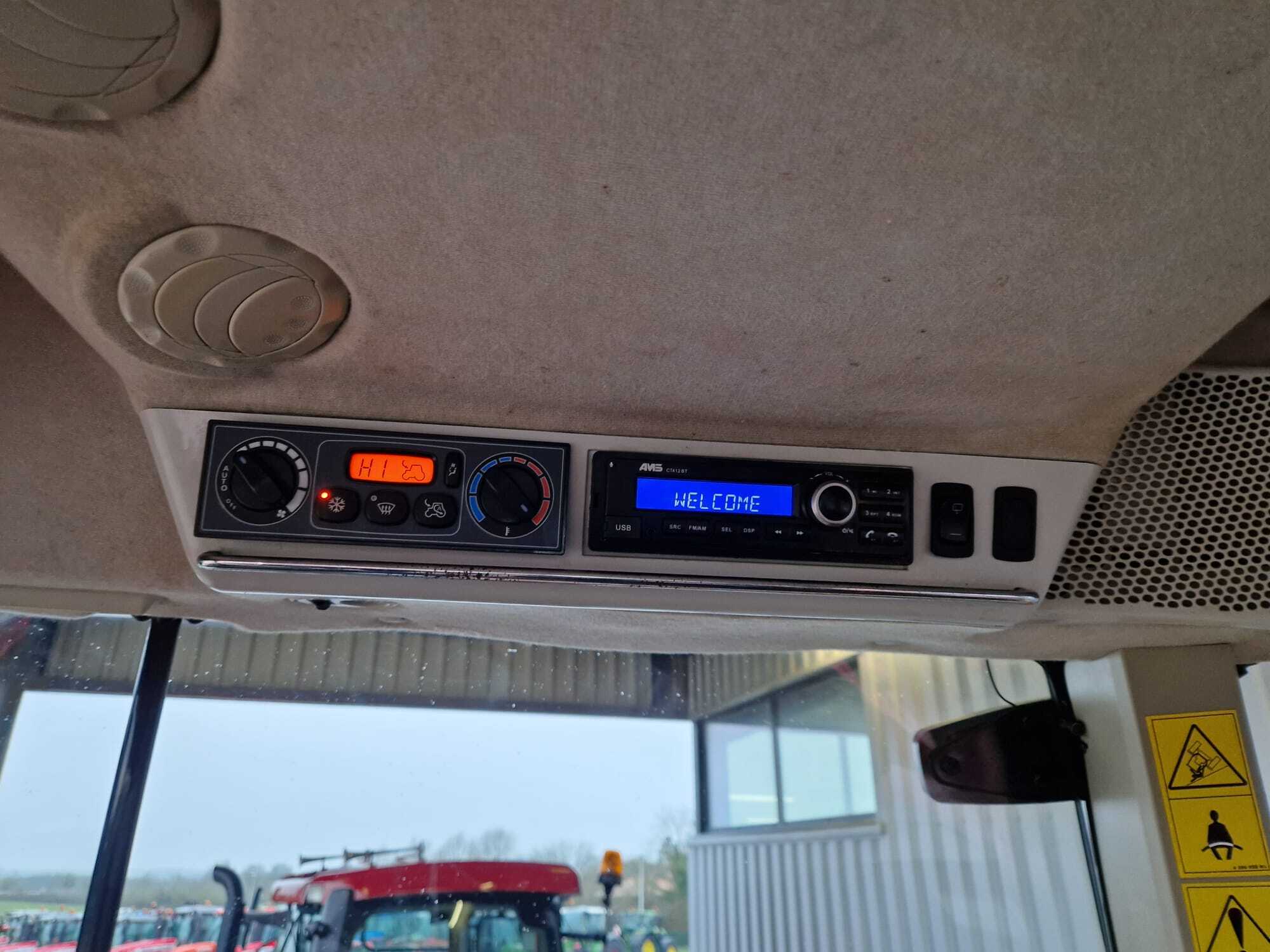 MASSEY FERGUSON 8250 DYNA VT