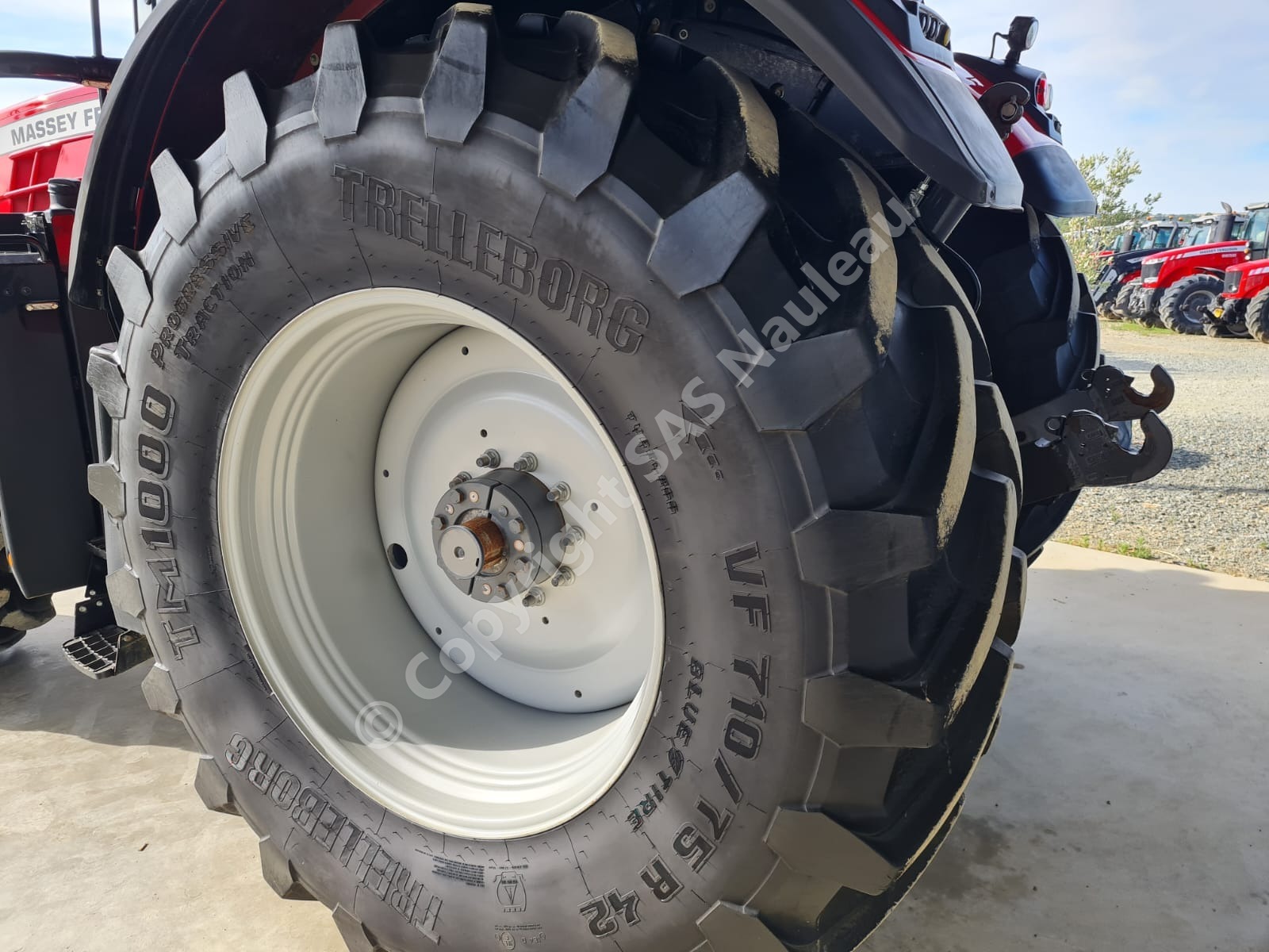 MASSEY FERGUSON 8727 S