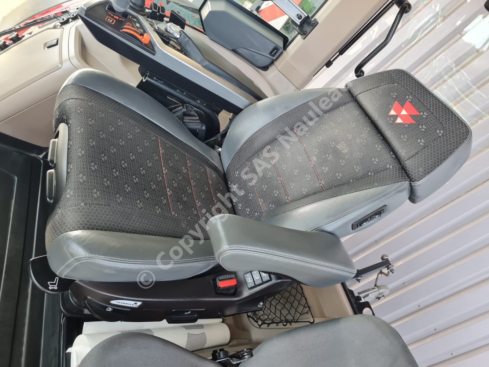 MASSEY FERGUSON 8S225 DYNA VT