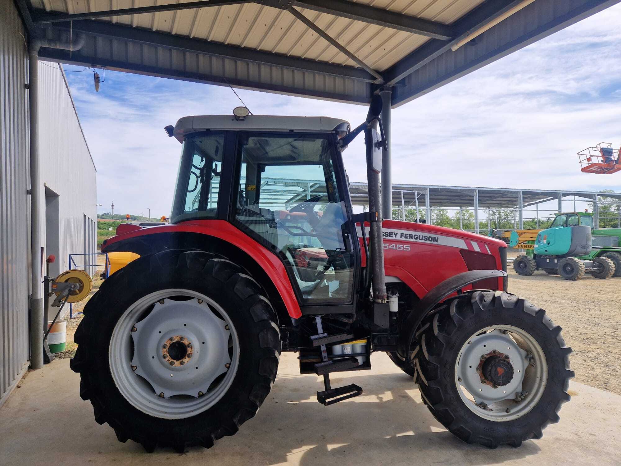 MASSEY FERGUSON 5455 DYNA 4