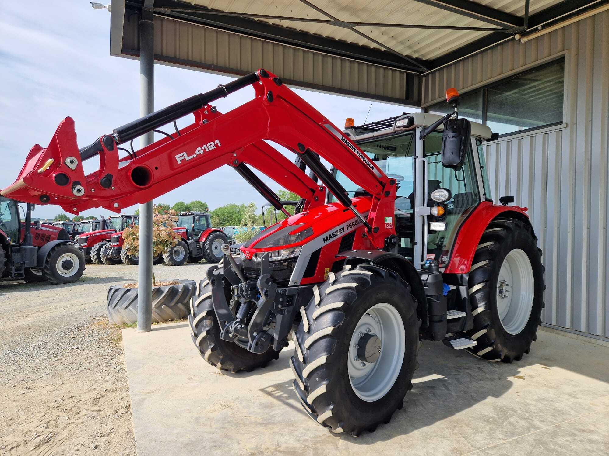 MASSEY FERGUSON 5S 135