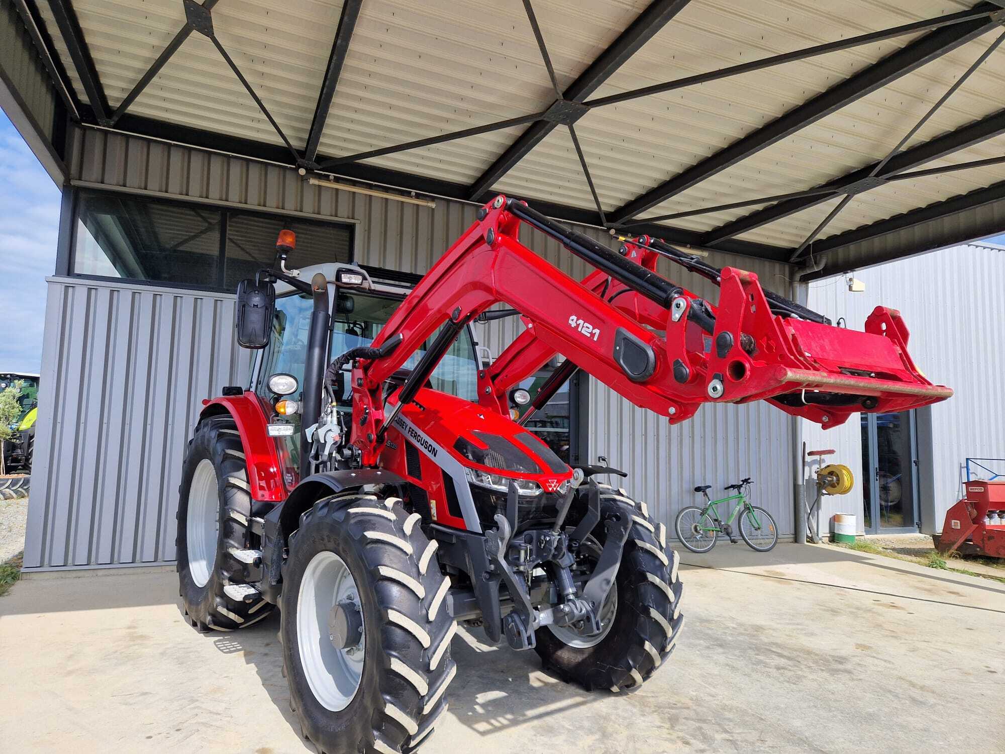 MASSEY FERGUSON 5S 135