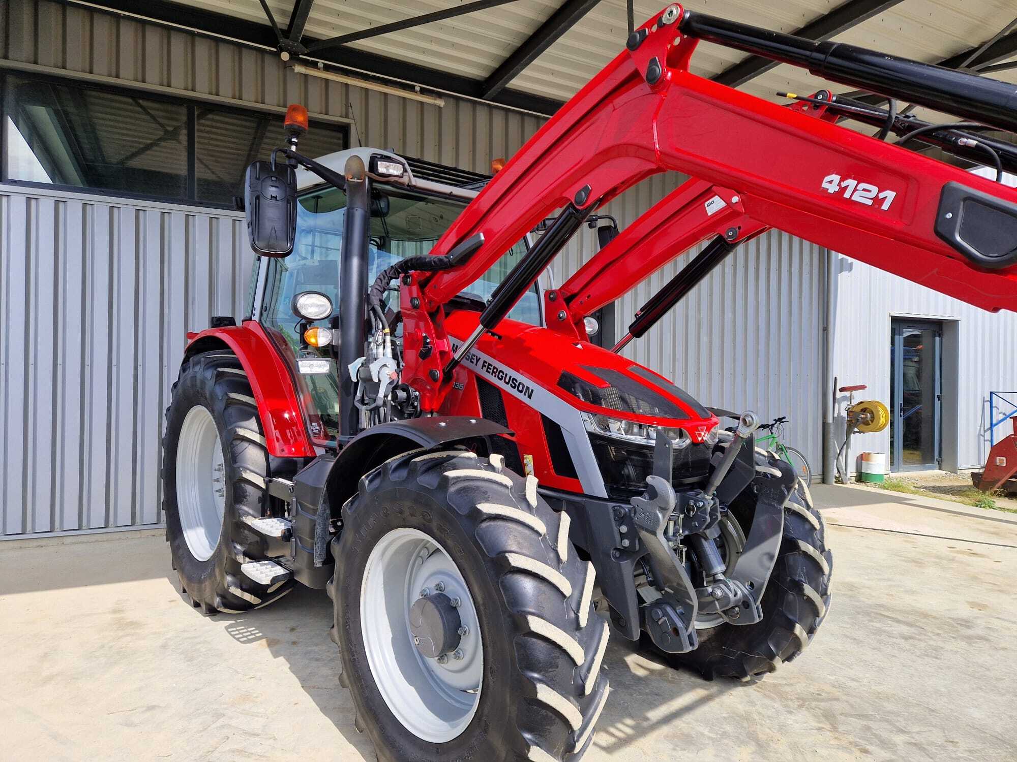 MASSEY FERGUSON 5S 135