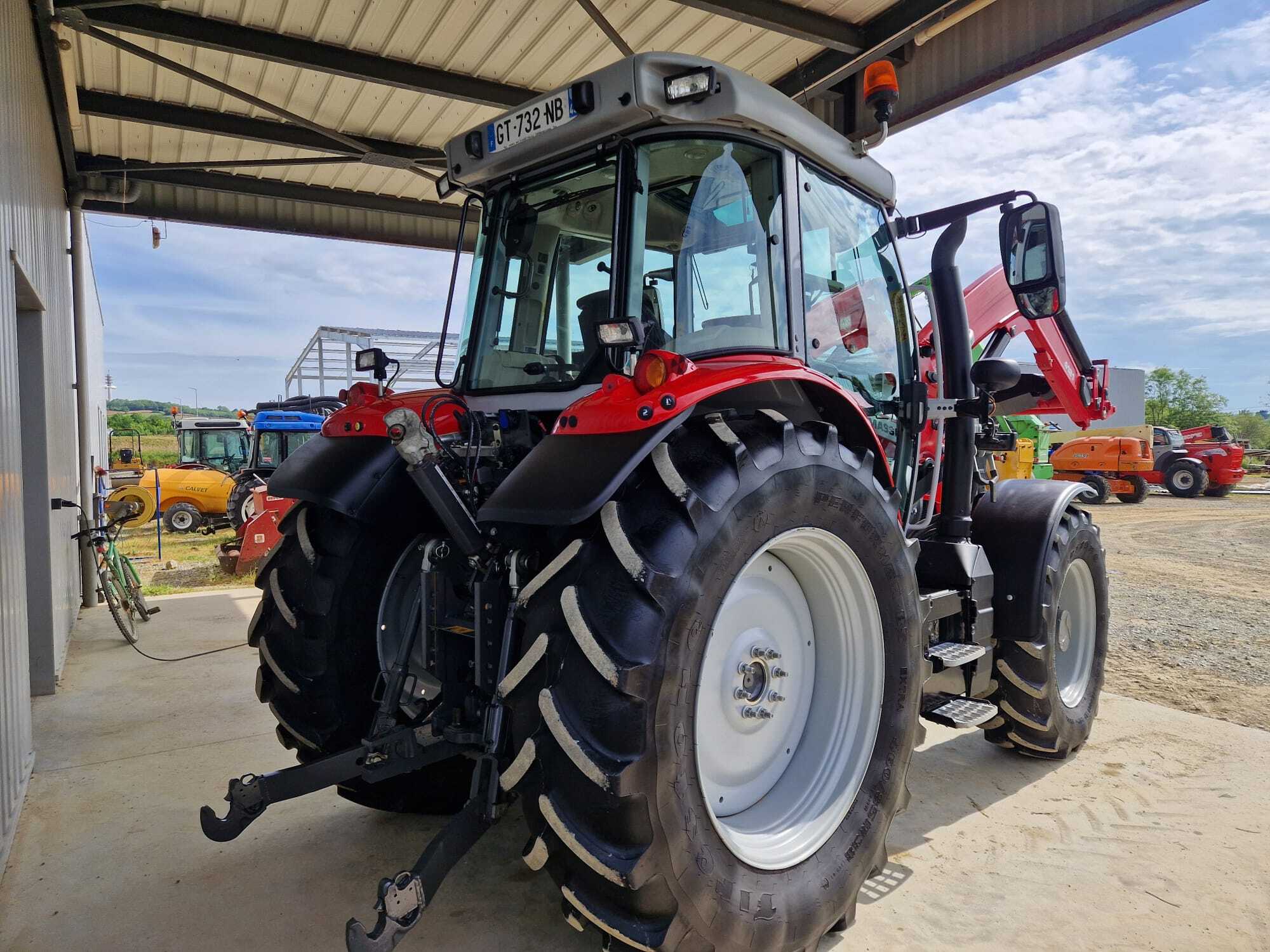 MASSEY FERGUSON 5S 135