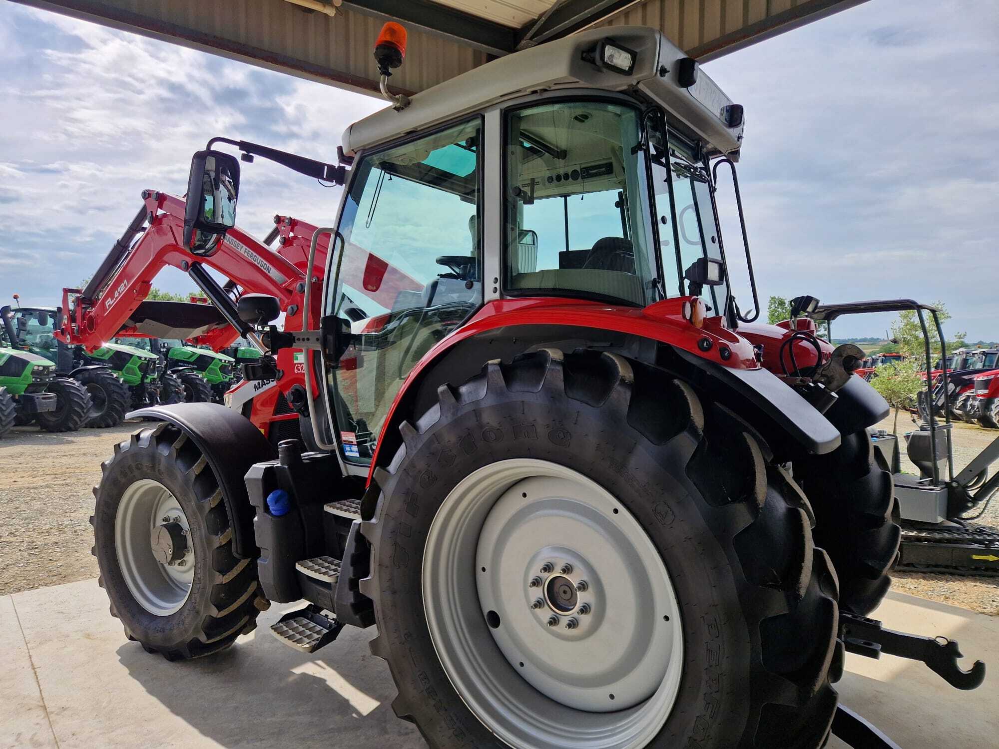MASSEY FERGUSON 5S 135