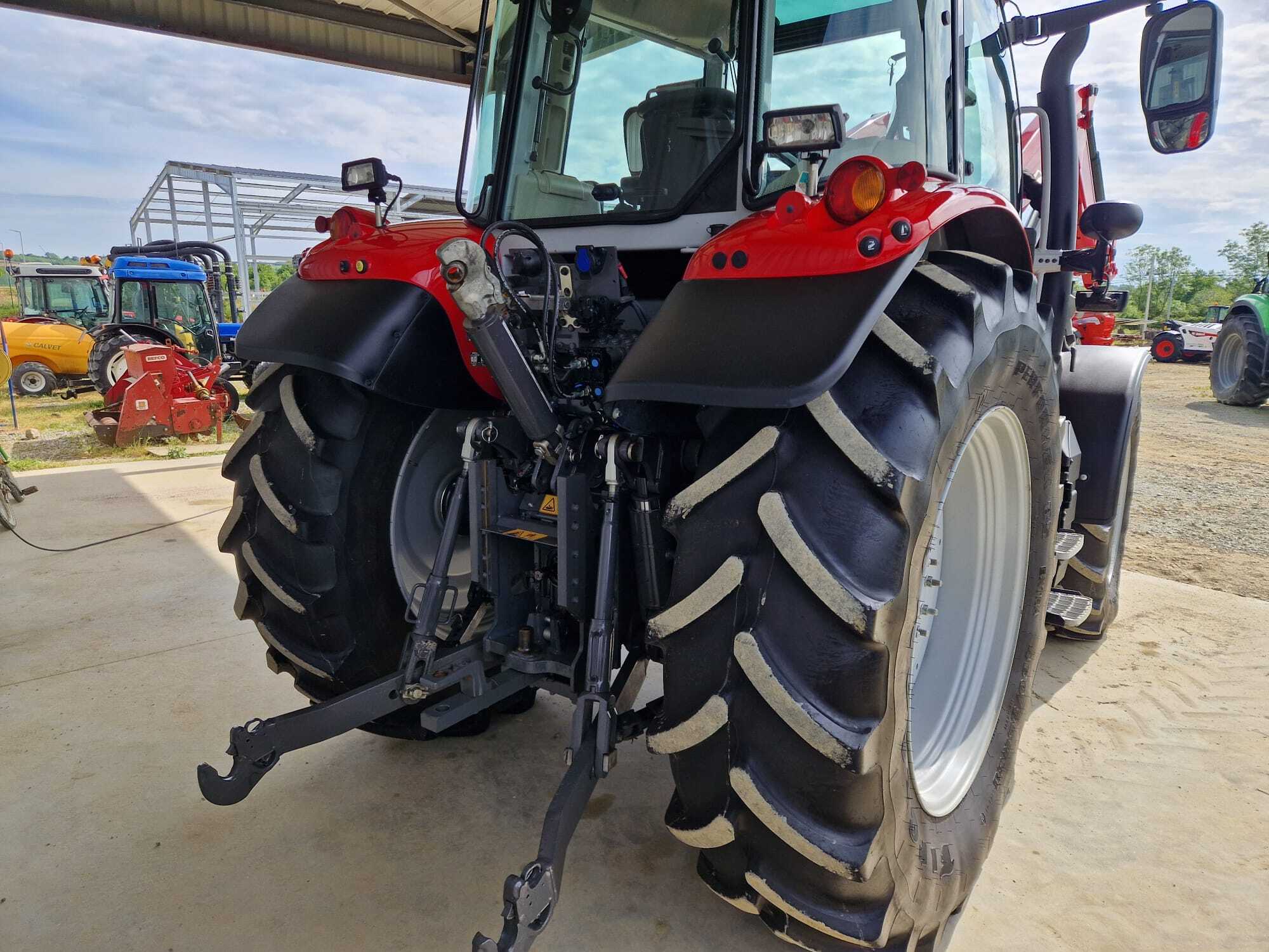 MASSEY FERGUSON 5S 135
