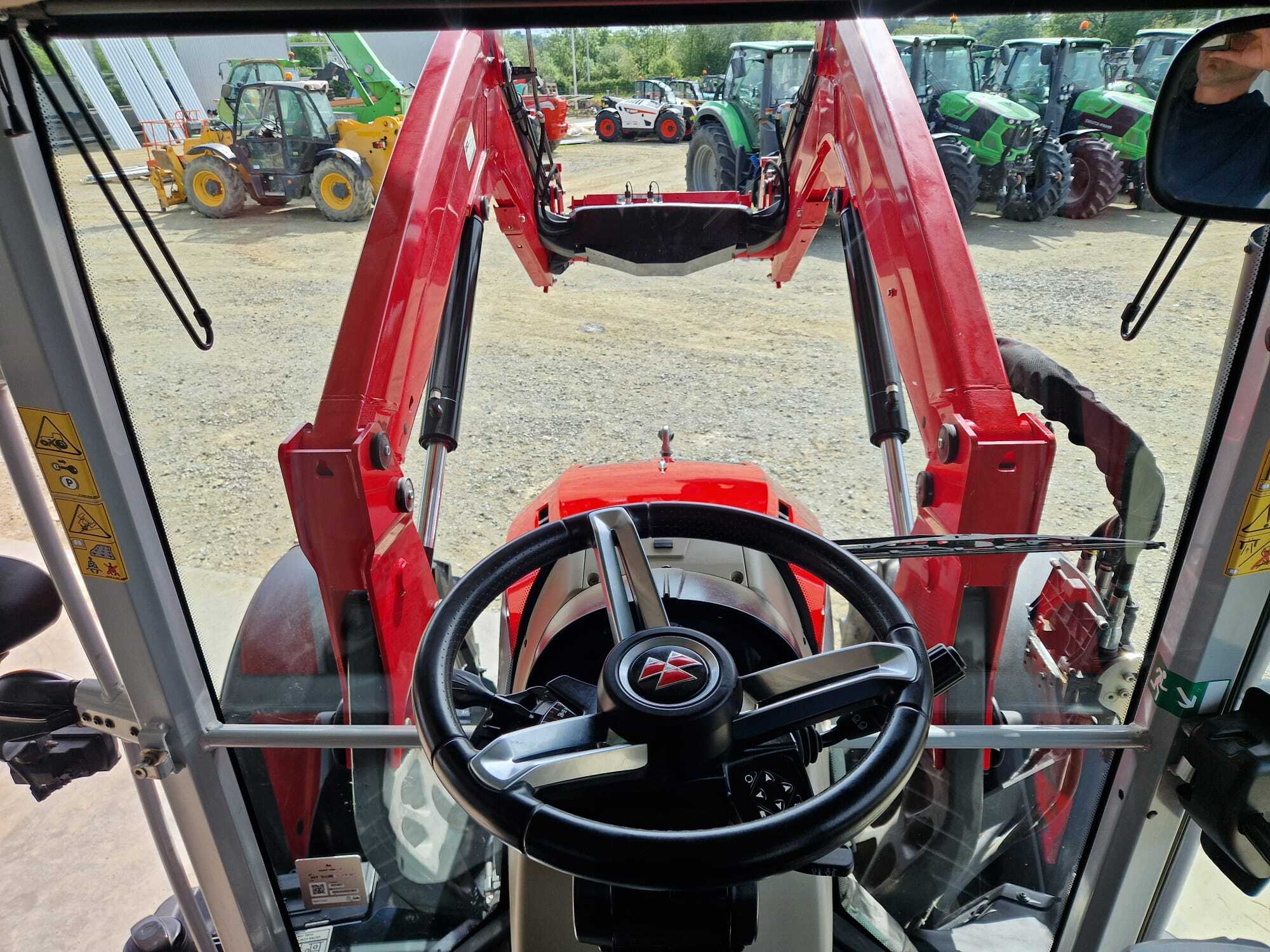MASSEY FERGUSON 5S 135