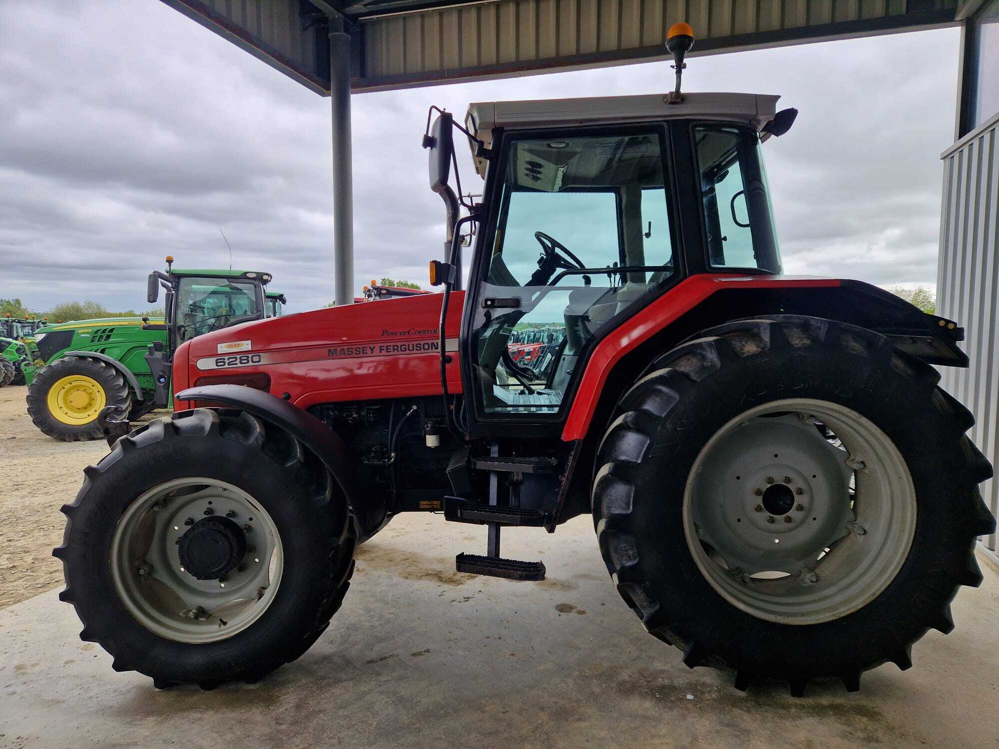 MASSEY FERGUSON 5455 DYNA 4