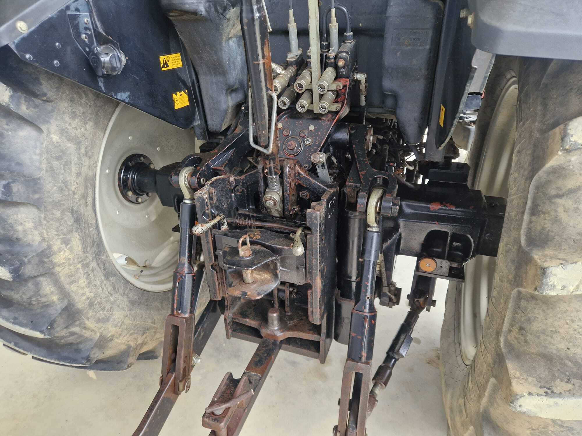 MASSEY FERGUSON 5455 DYNA 4