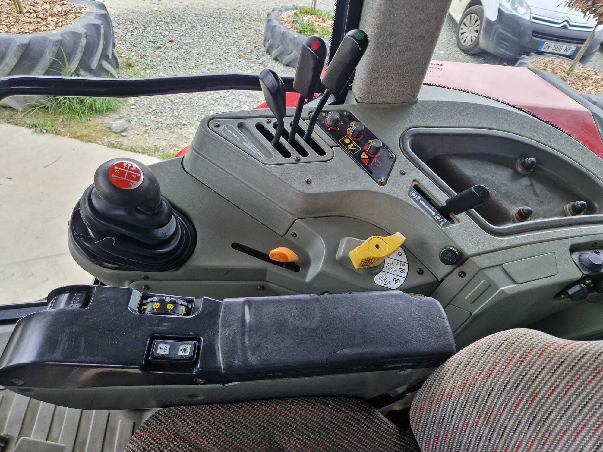 MASSEY FERGUSON 5455 DYNA 4