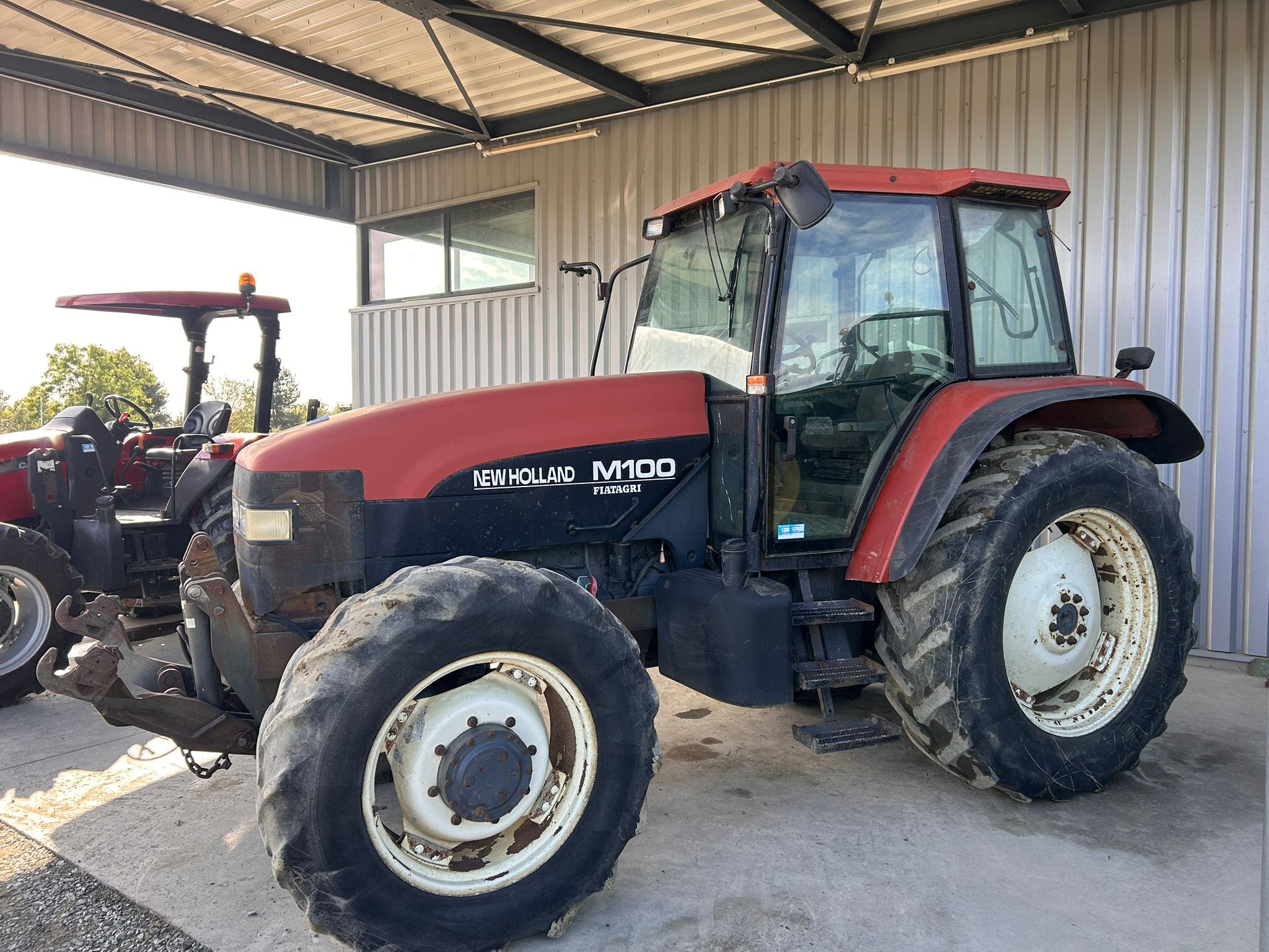 NEW HOLLAND M100 DT