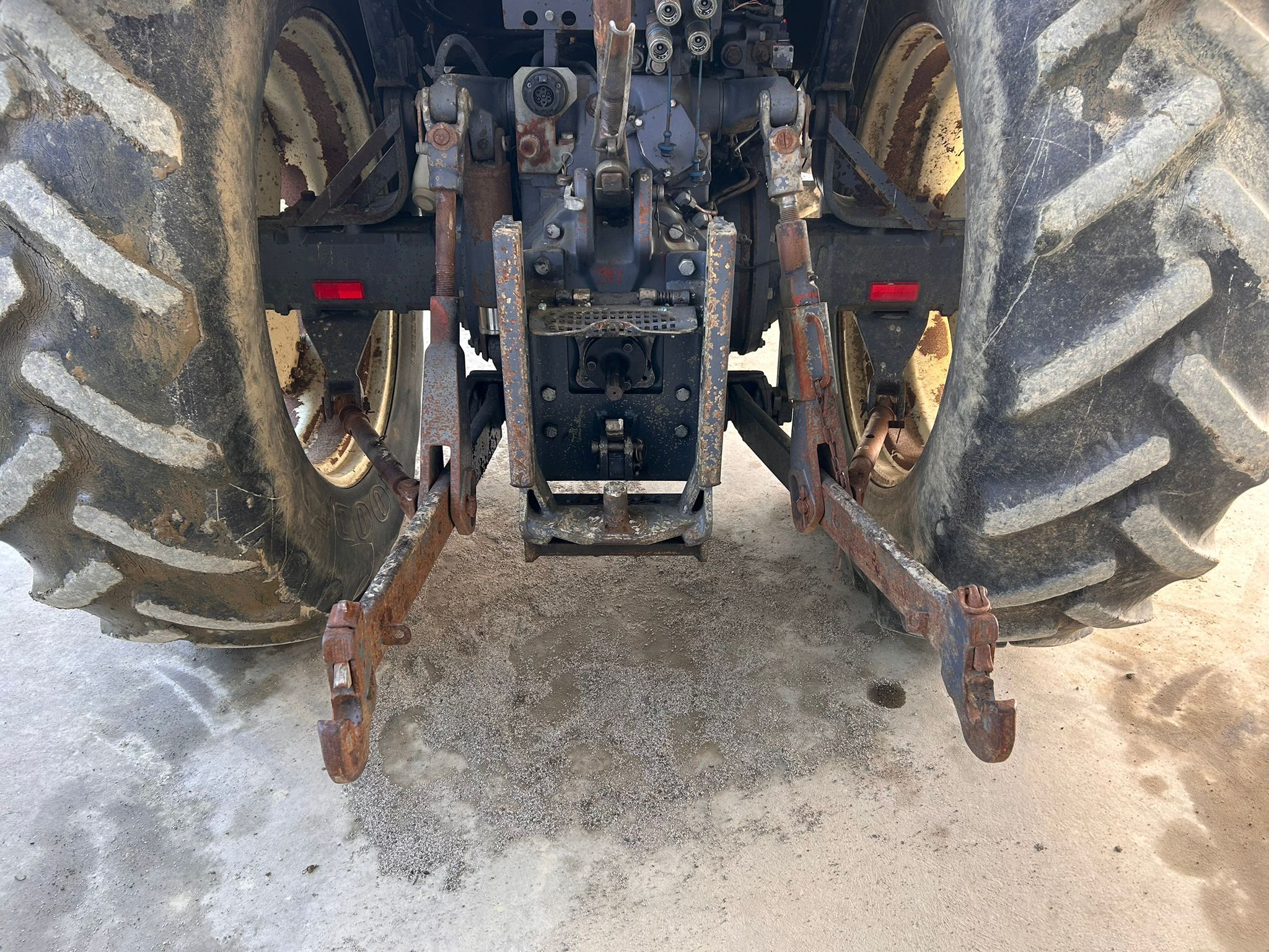 NEW HOLLAND M100 DT