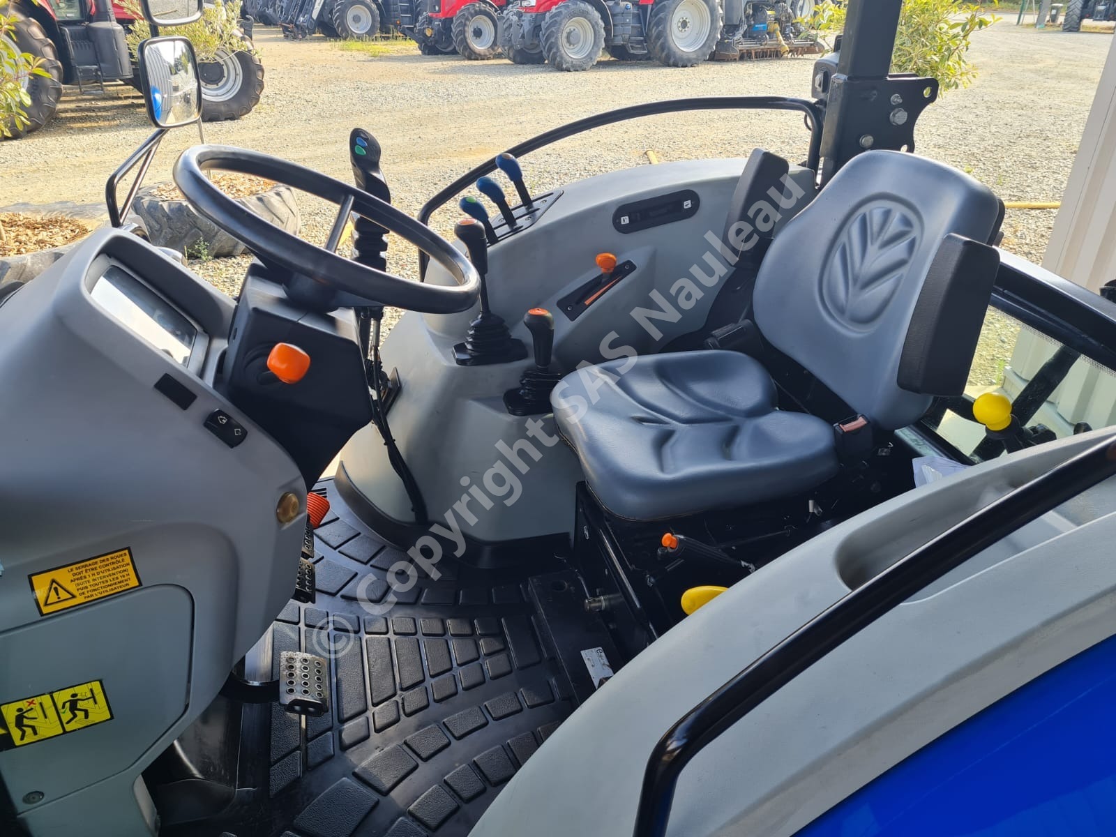 NEW HOLLAND T4.65S