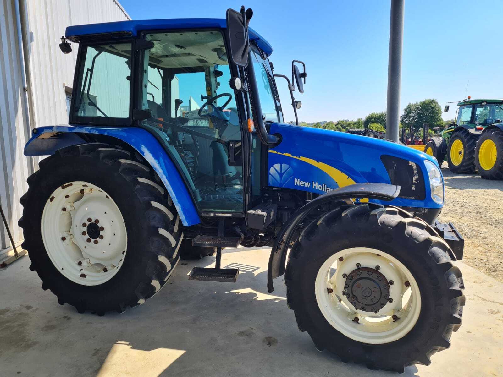NEW HOLLAND T5040
