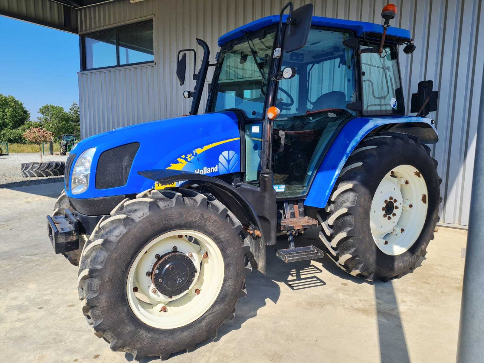 NEW HOLLAND T5040