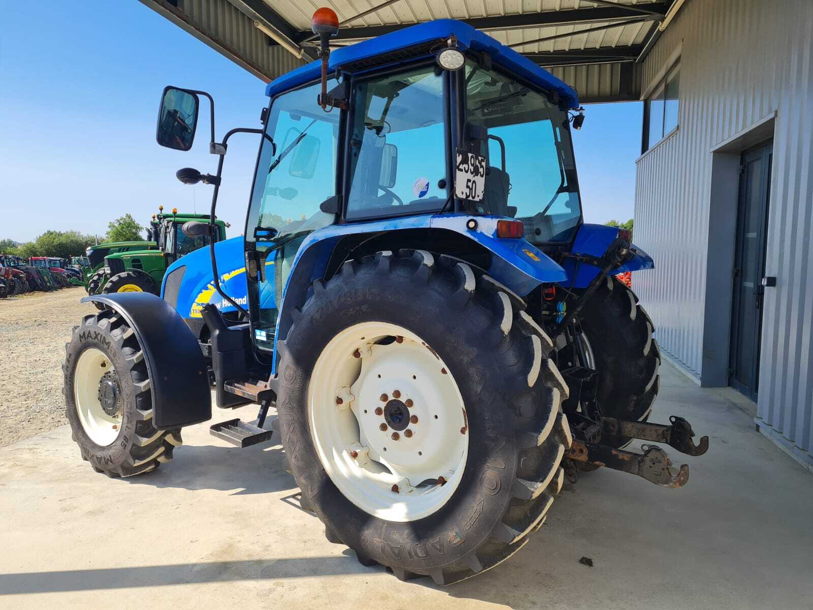 NEW HOLLAND T5040