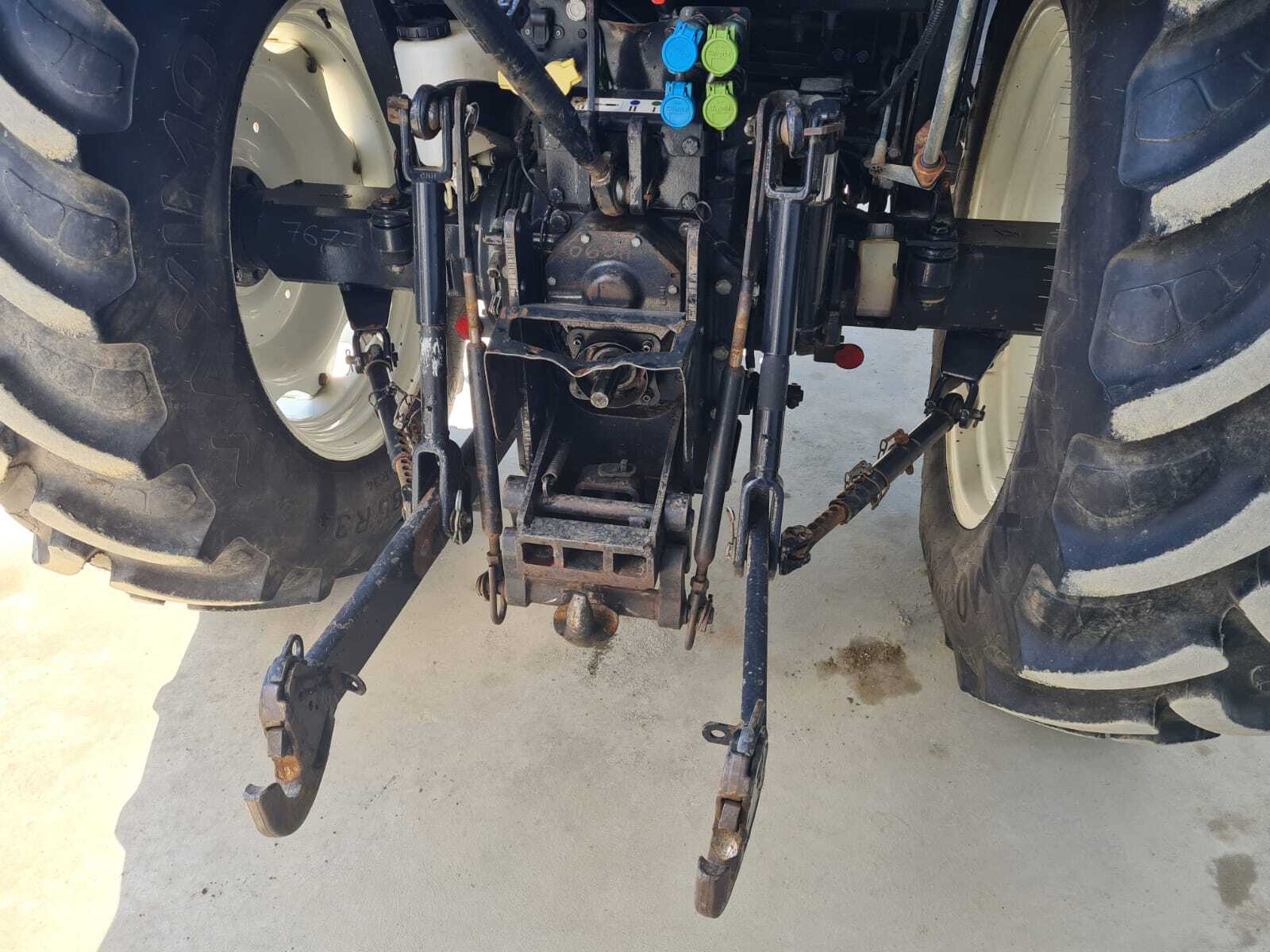 NEW HOLLAND T5040
