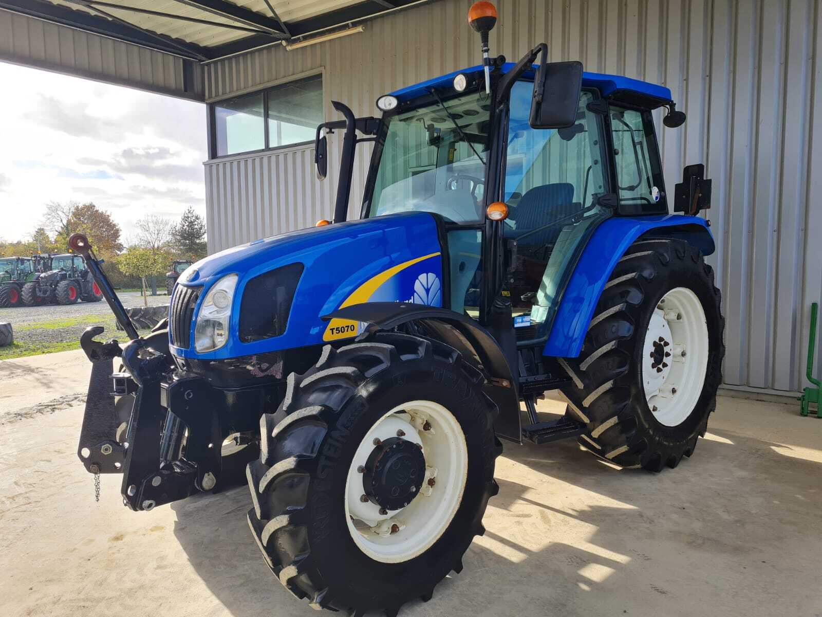 NEW HOLLAND T5070