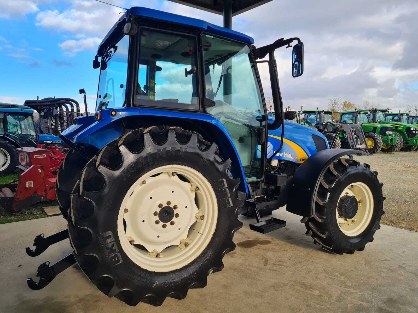 NEW HOLLAND T5070