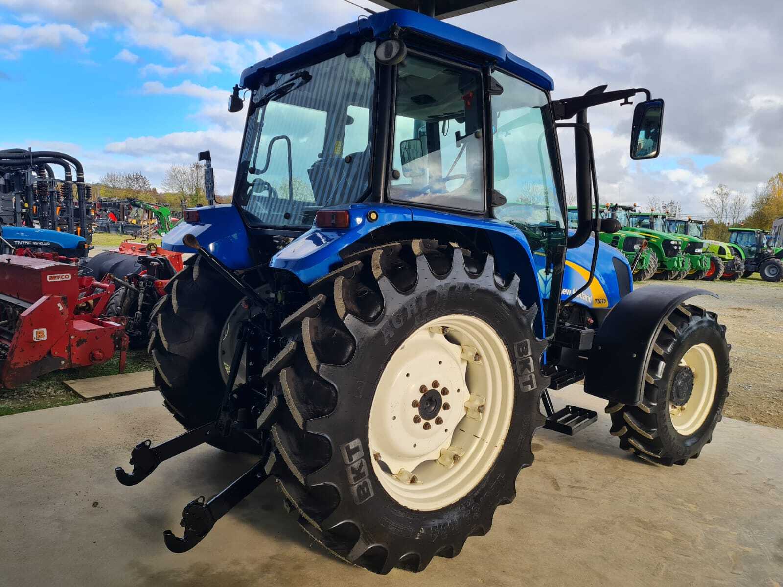 NEW HOLLAND T5070