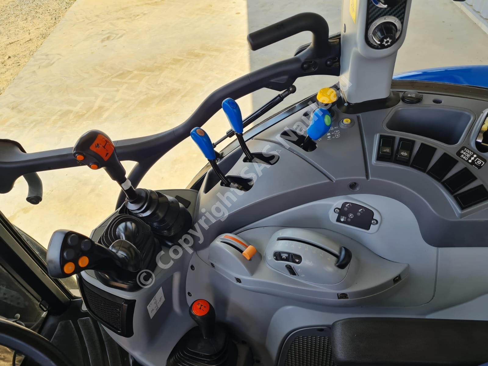 NEW HOLLAND T5.100 EC