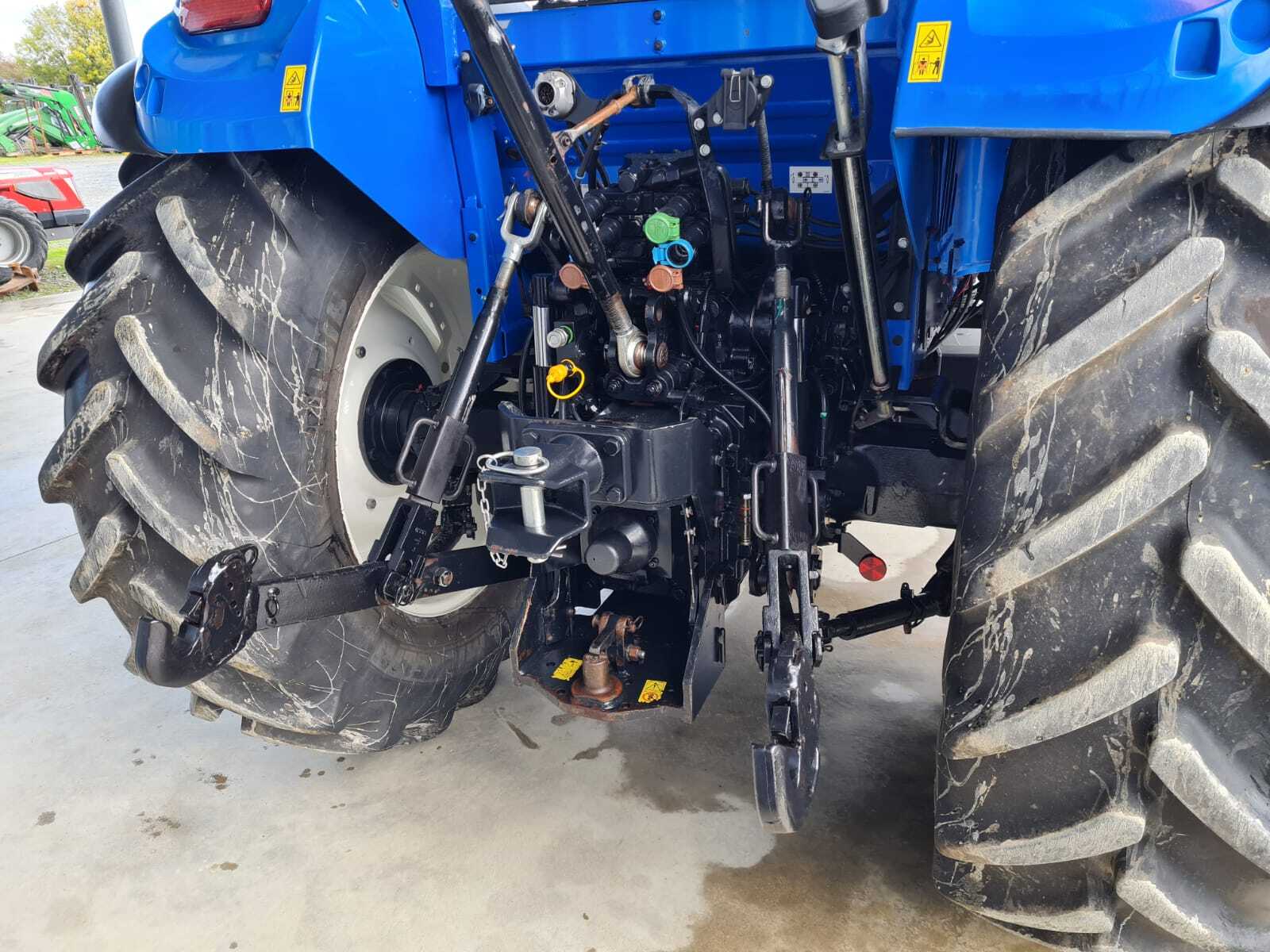 NEW HOLLAND T5.105