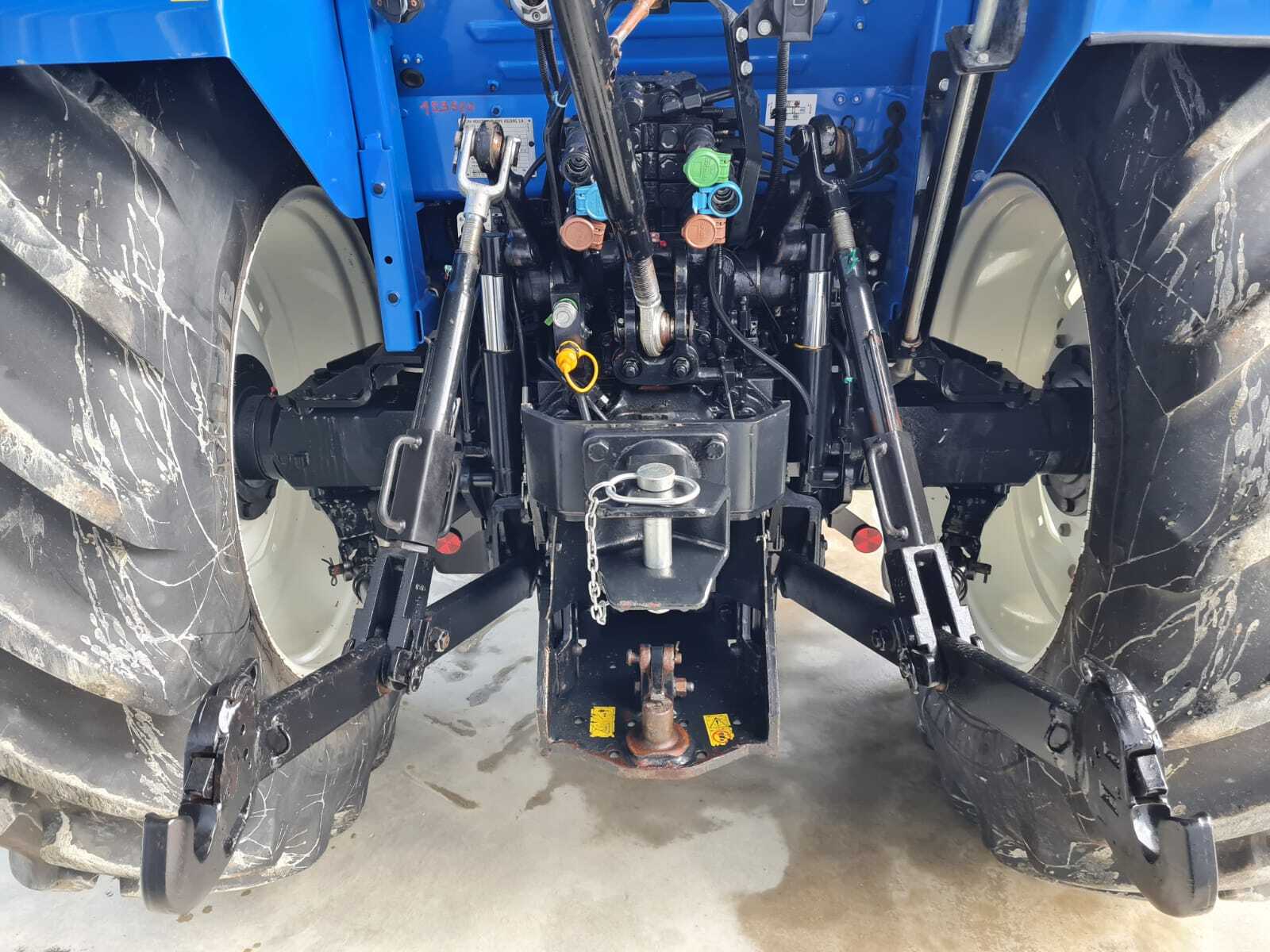 NEW HOLLAND T5.105