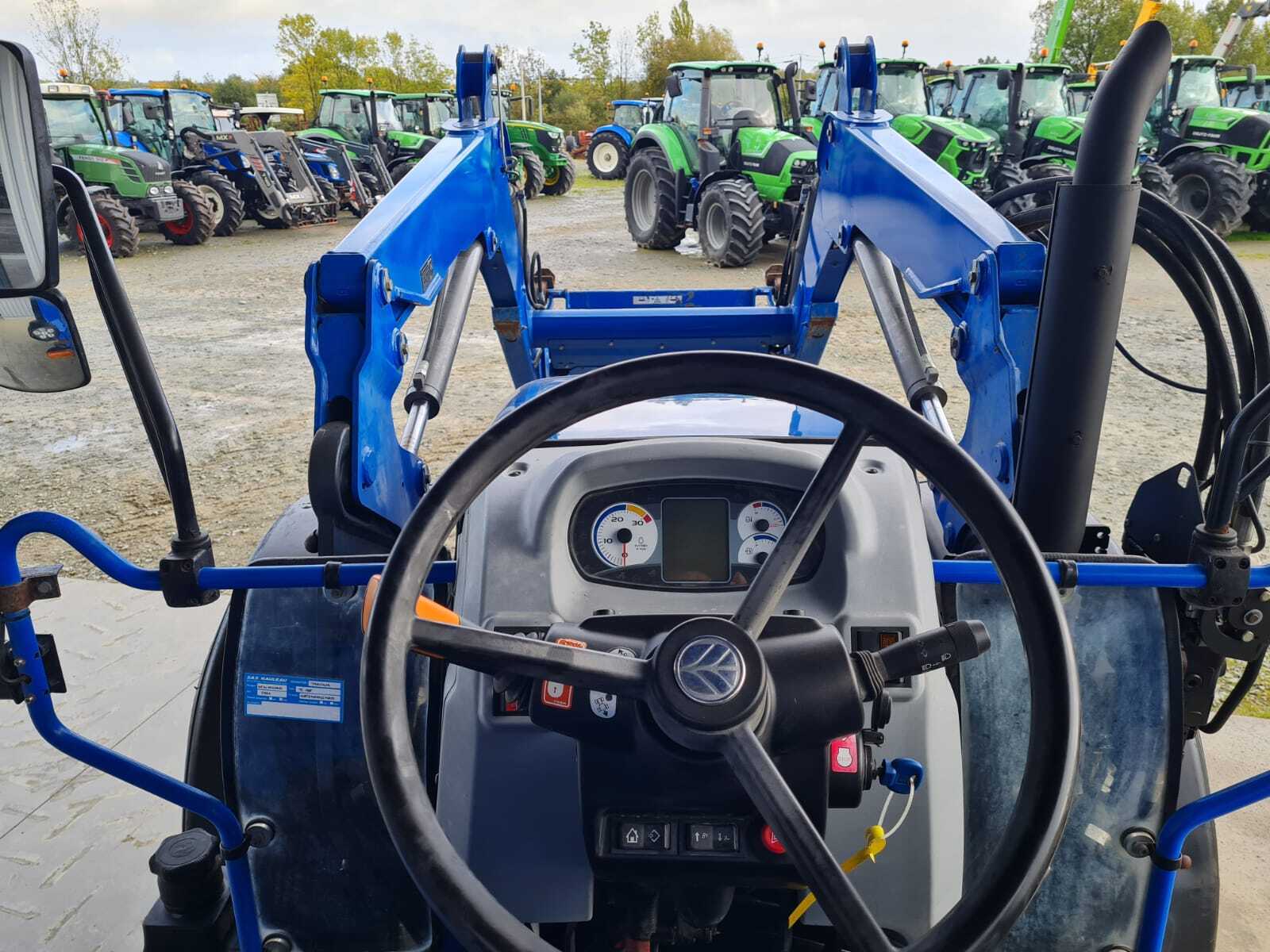 NEW HOLLAND T5.105