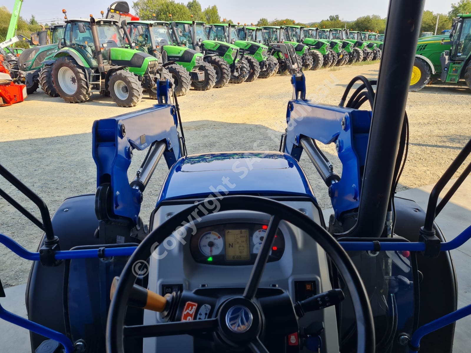 NEW HOLLAND T5 105 DC
