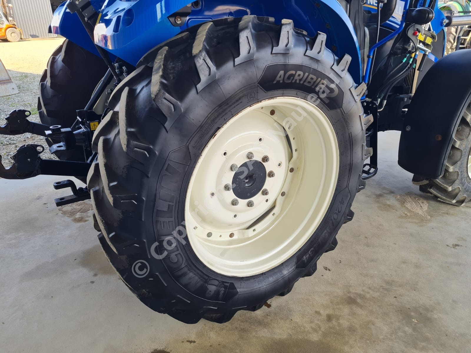 NEW HOLLAND T5 105 DC