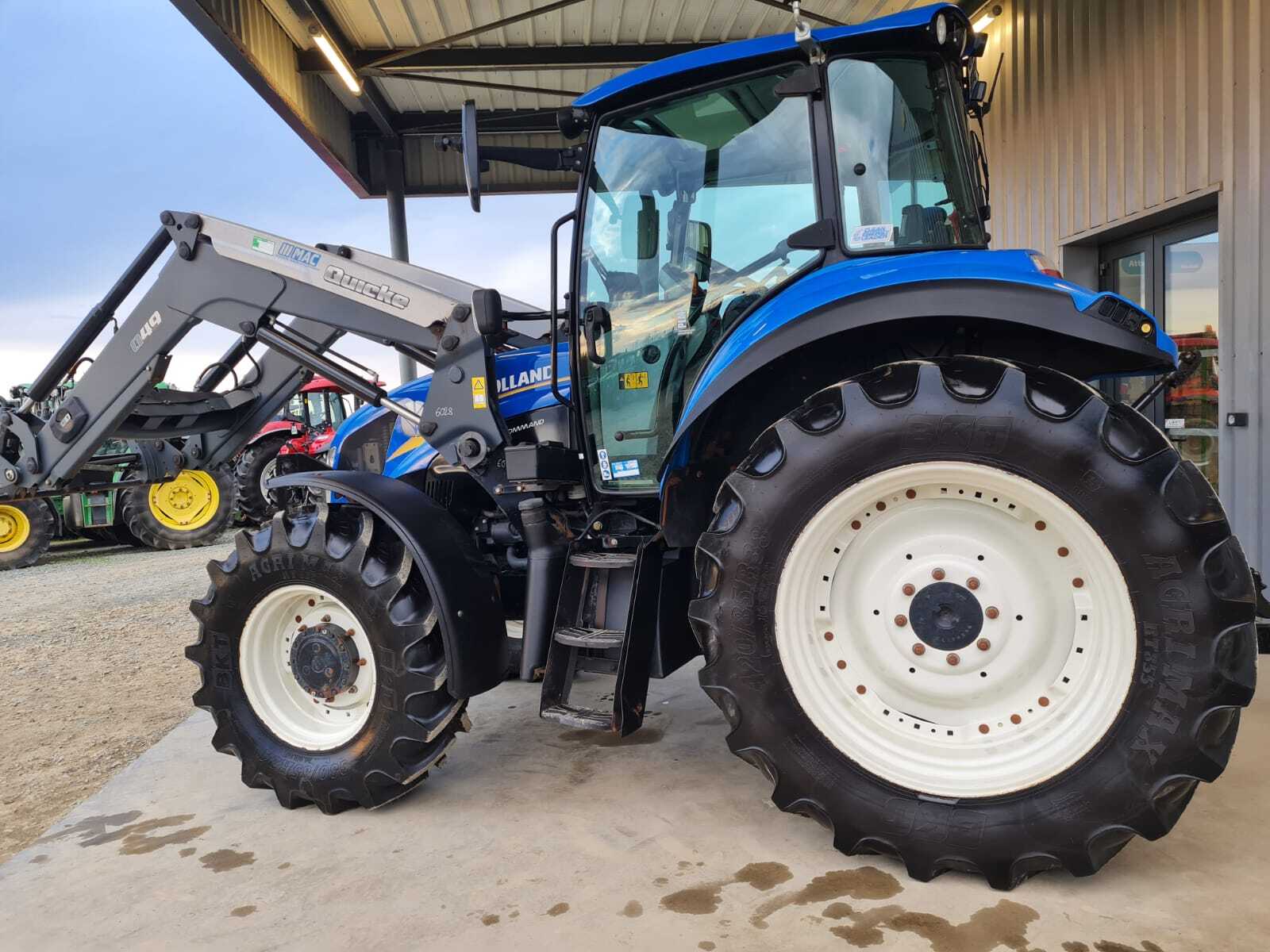 NEW HOLLAND T5.105 EC