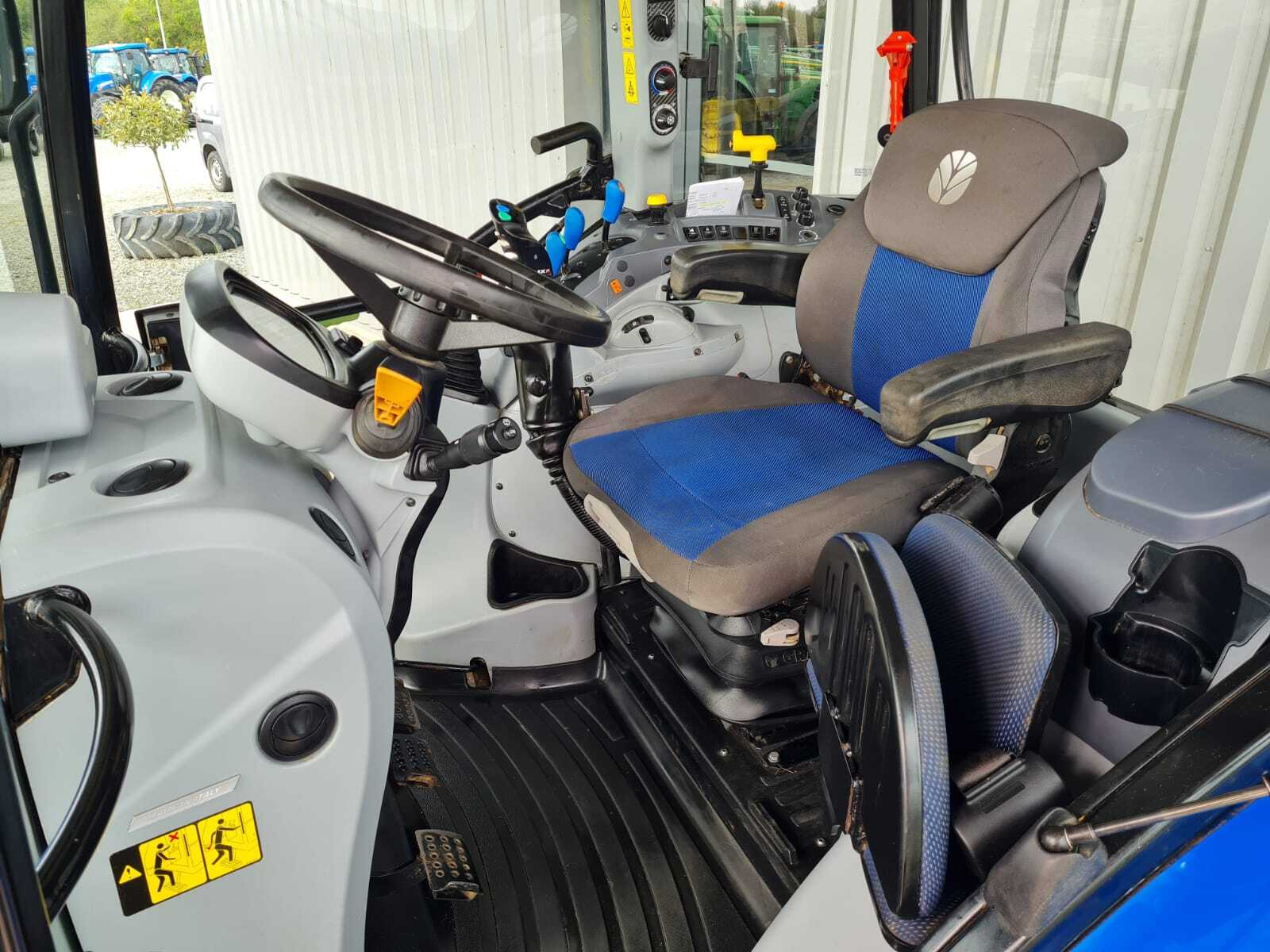 NEW HOLLAND T5.110 EC