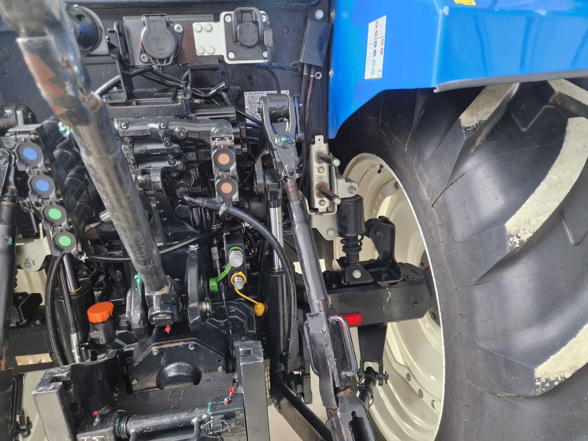 NEW HOLLAND T5.110 EC