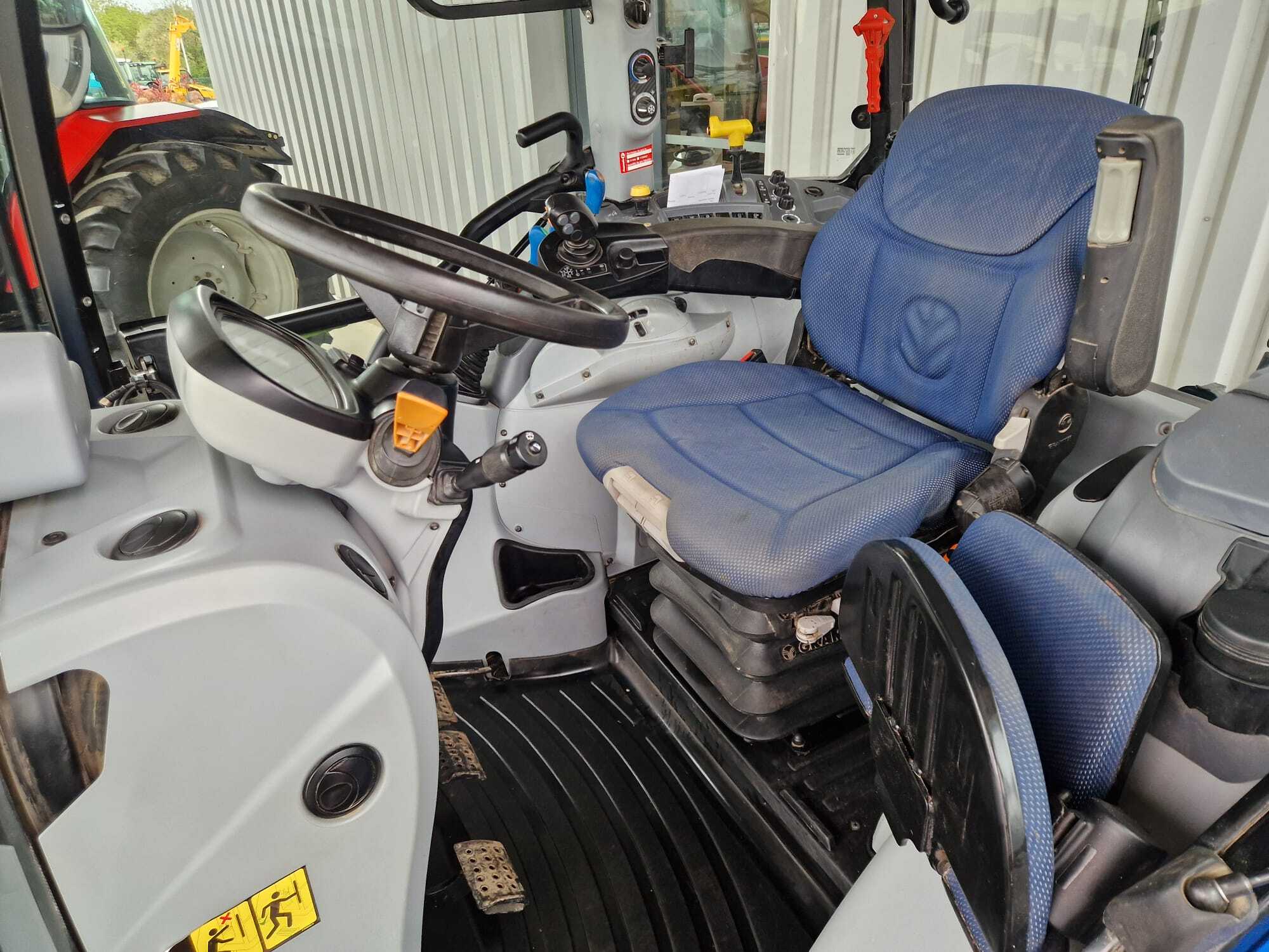 NEW HOLLAND T5.110 EC