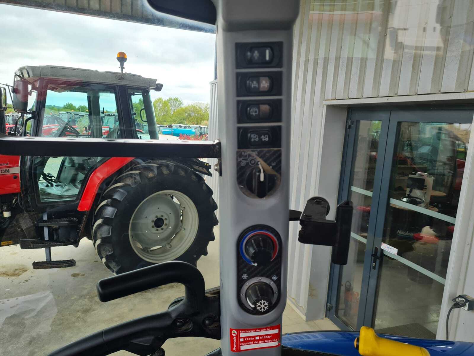 NEW HOLLAND T5.110 EC