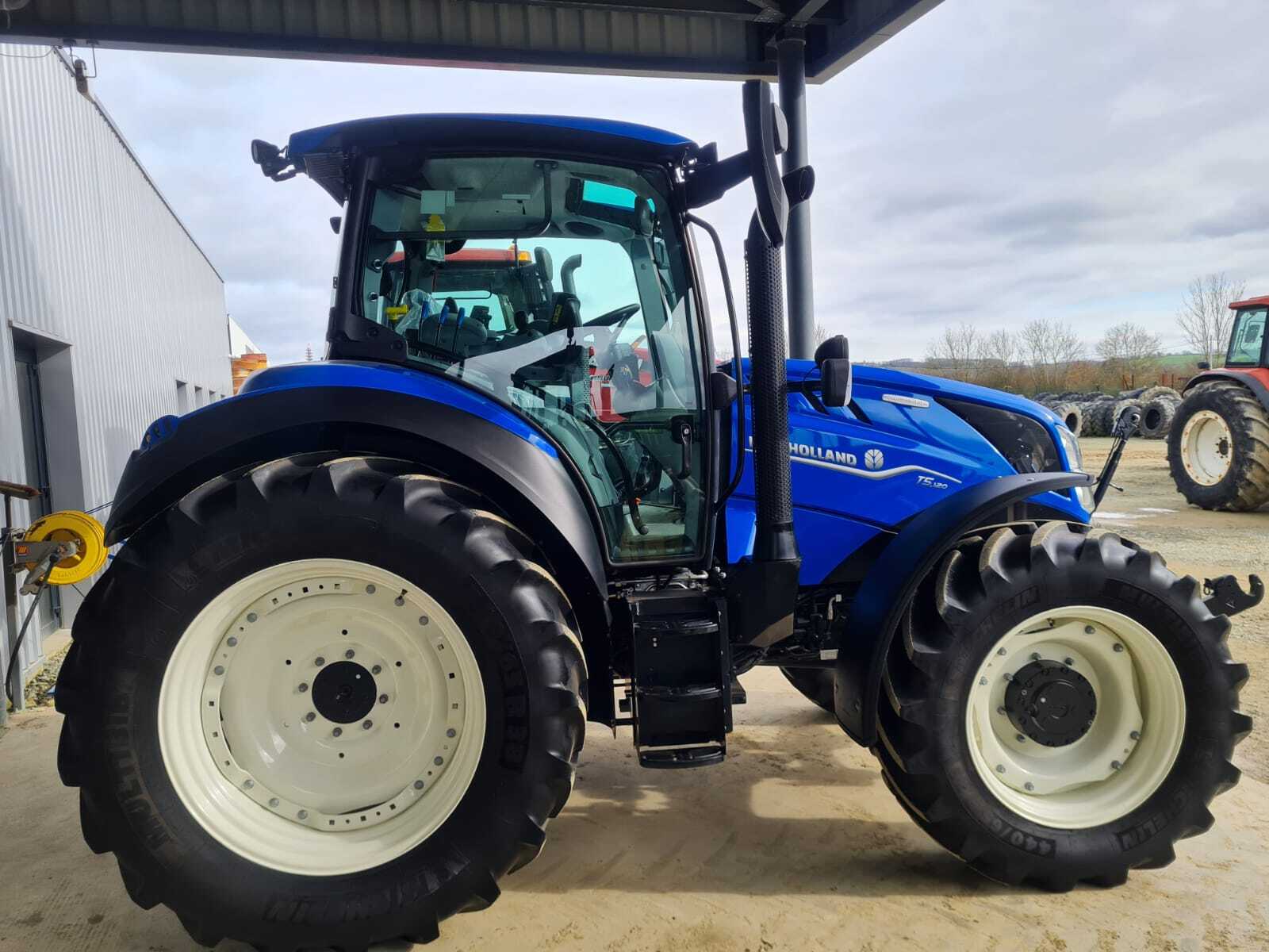 NEW HOLLAND T5.120 DC