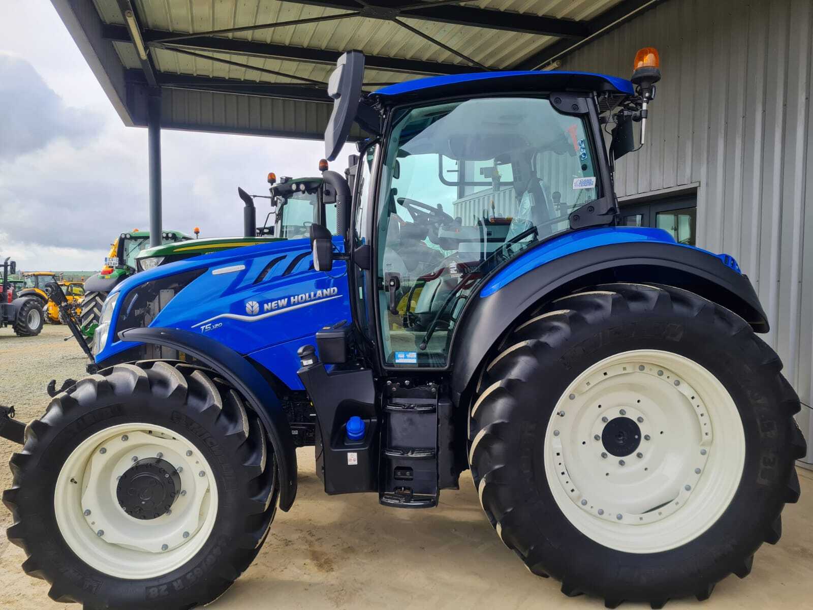 NEW HOLLAND T5.120 DC