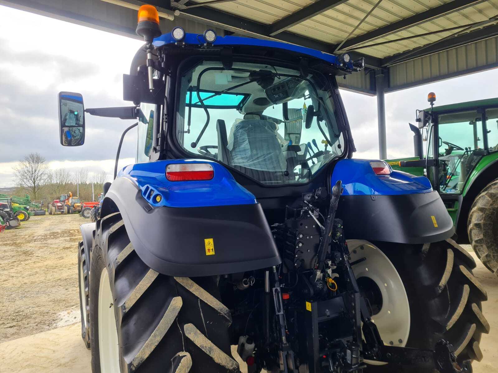 NEW HOLLAND T5.120 DC