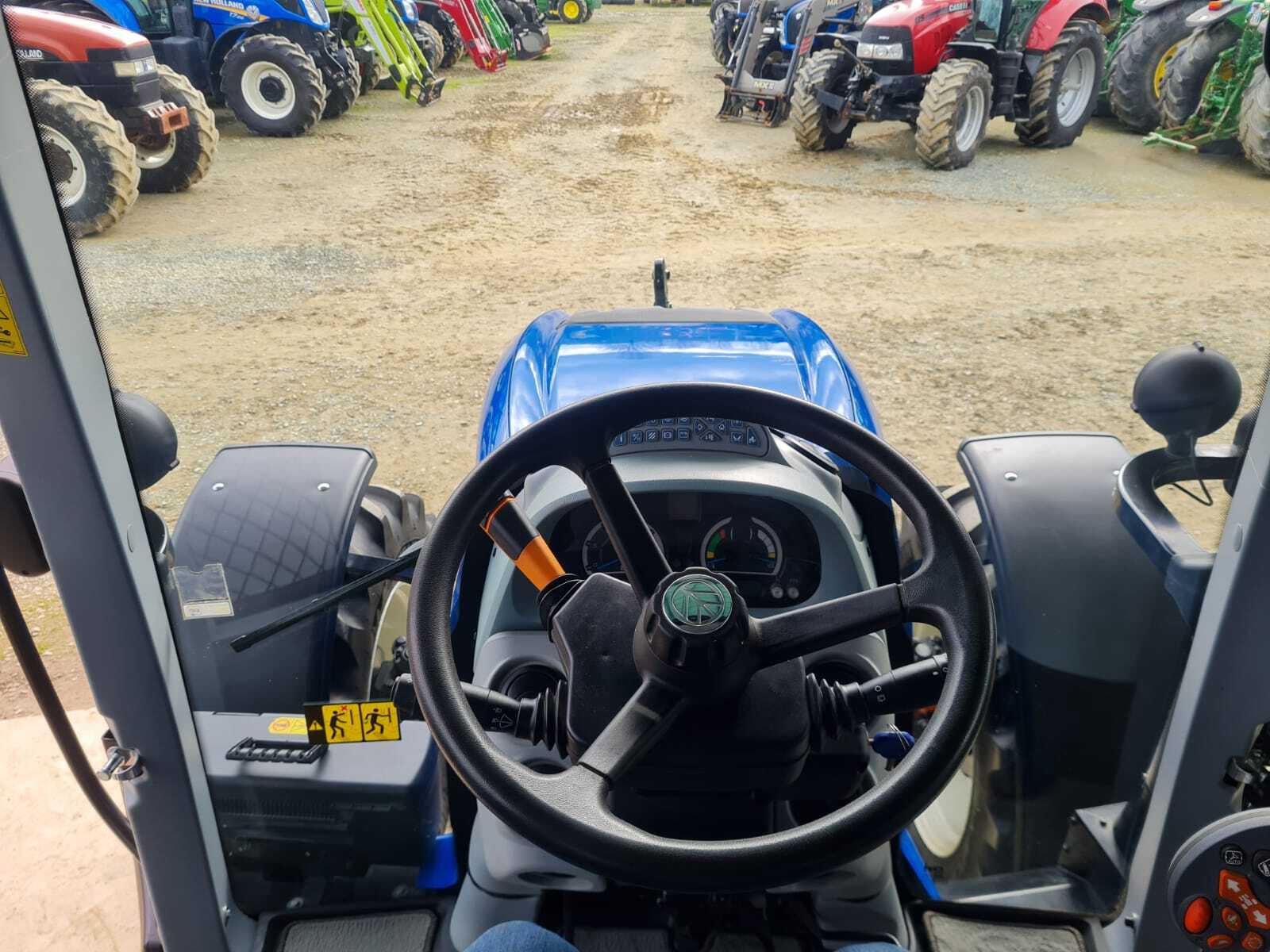 NEW HOLLAND T5.120 DC