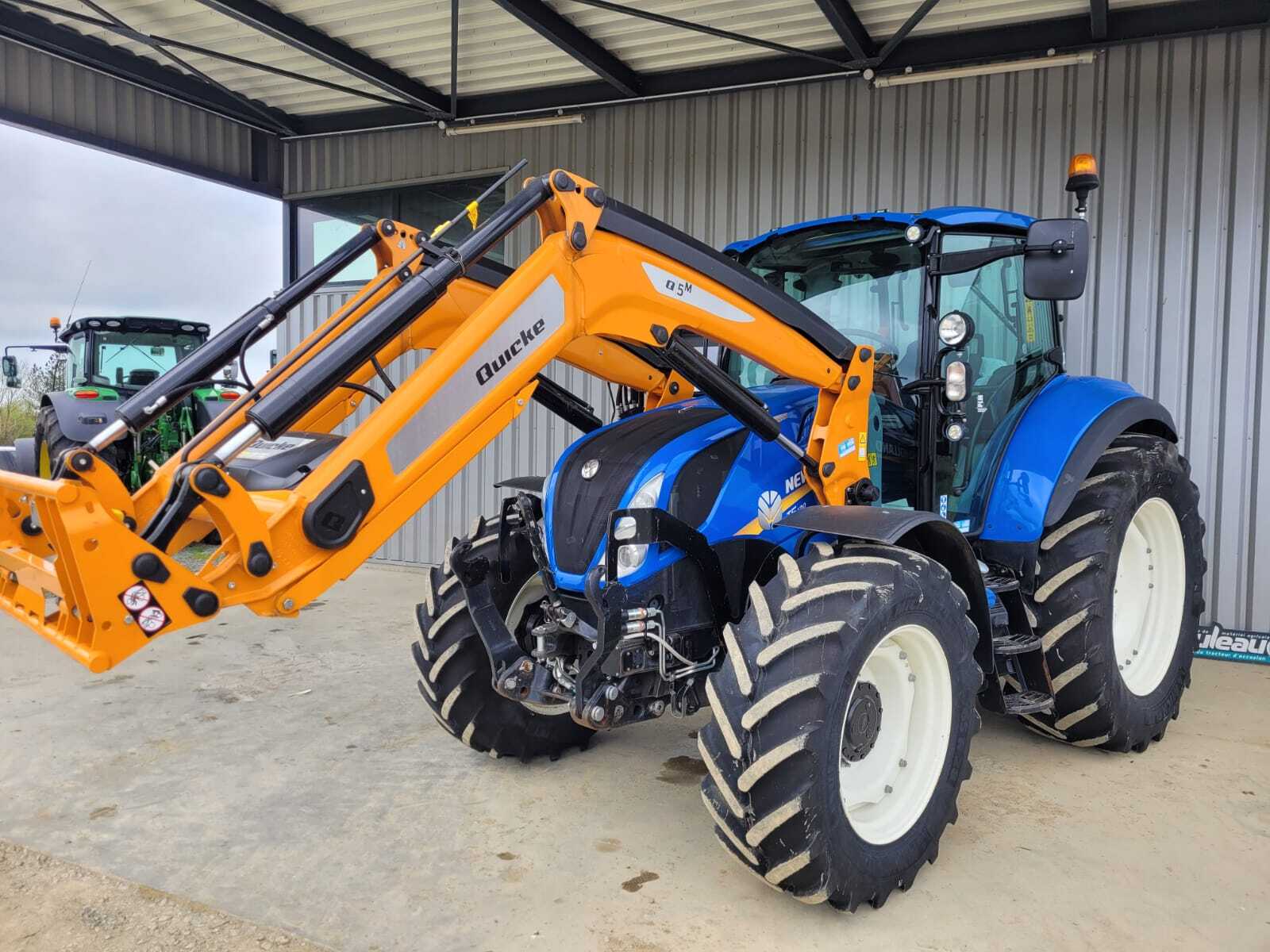 NEW HOLLAND T5.120 EC