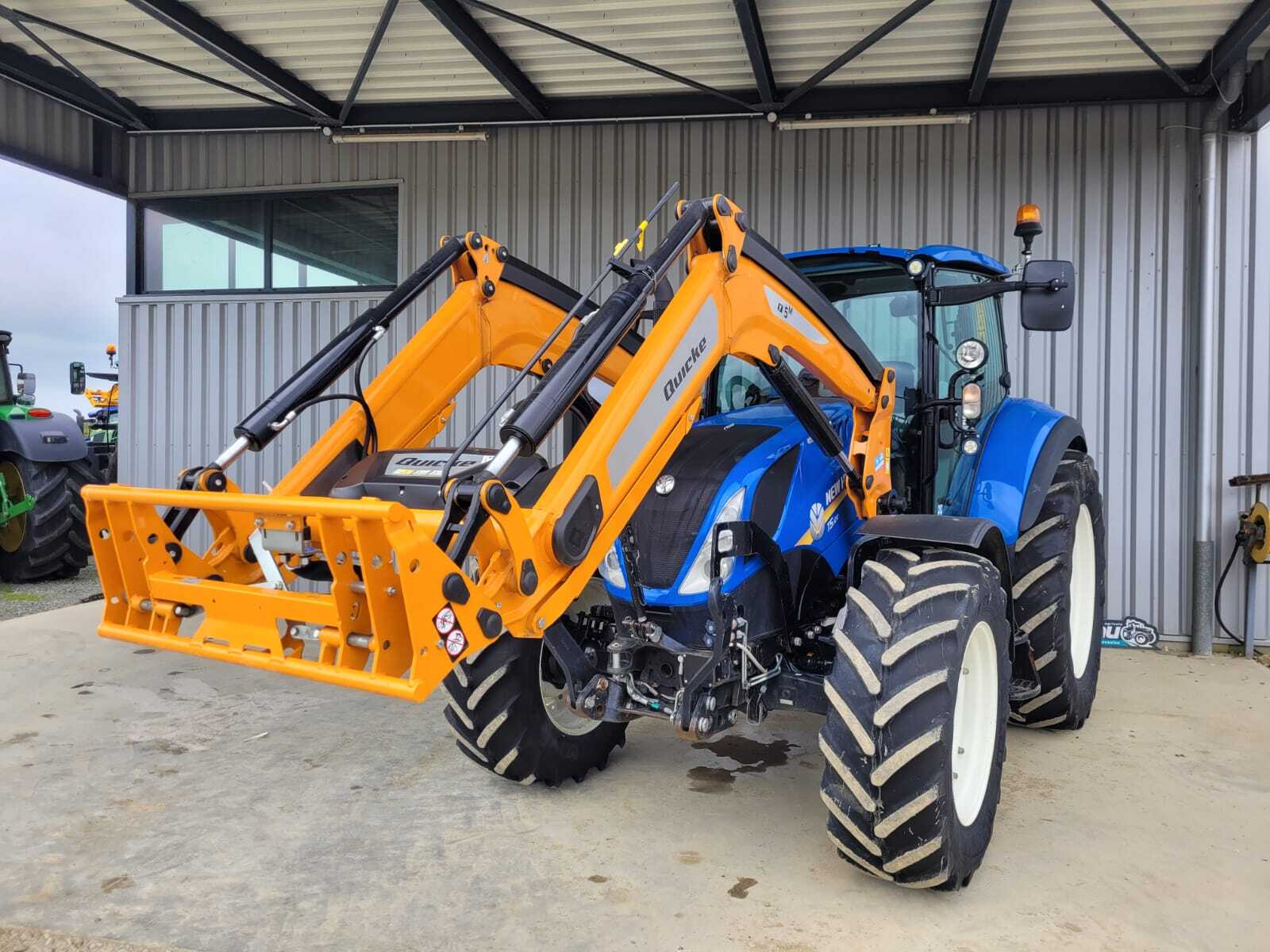 NEW HOLLAND T5.120 EC