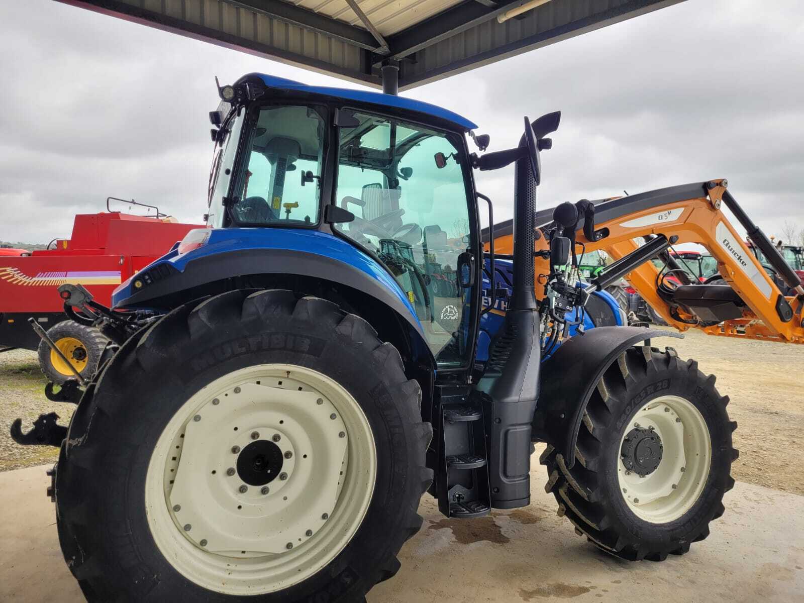 NEW HOLLAND T5.120 EC